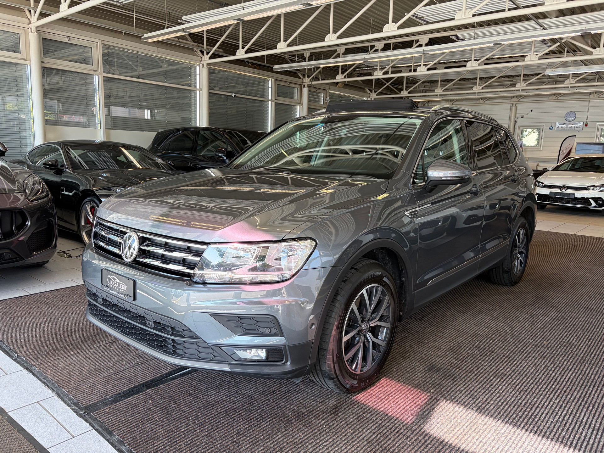 VW Tiguan Allspace 1.5TSI EVO Comfortline DSG | CH | Panorama | Leder Vienna | 7 Sitzer | -image-8