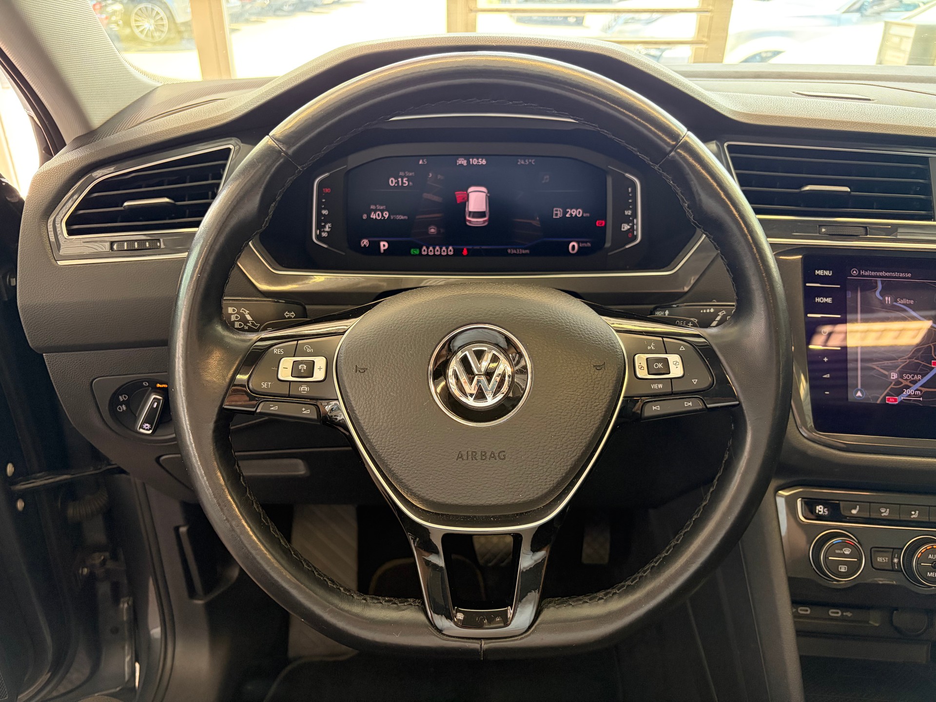 VW Tiguan Allspace 1.5TSI EVO Comfortline DSG | CH | Panorama | Leder Vienna | 7 Sitzer | -image-18