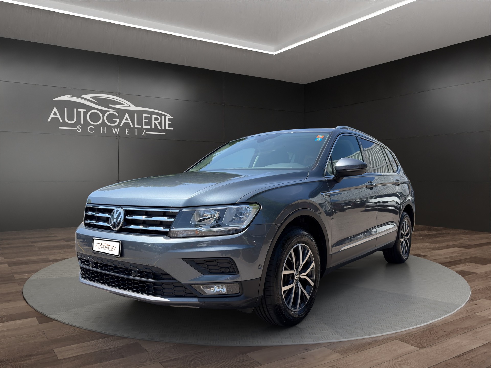 VW Tiguan Allspace 1.5TSI EVO Comfortline DSG | CH | Panorama | Leder Vienna | 7 Sitzer | -image-0