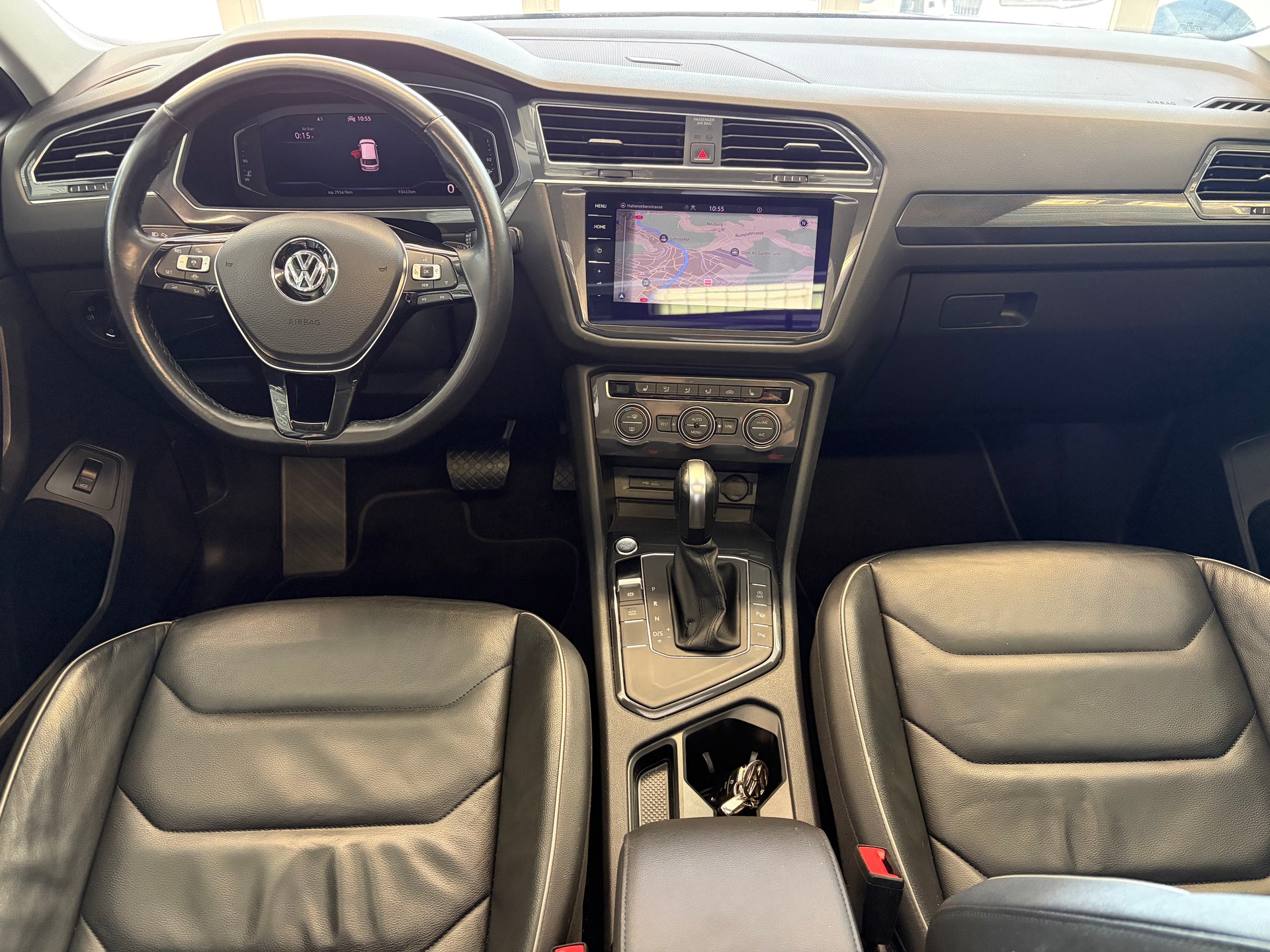 VW Tiguan Allspace 1.5TSI EVO Comfortline DSG | CH | Panorama | Leder Vienna | 7 Sitzer | -image-13