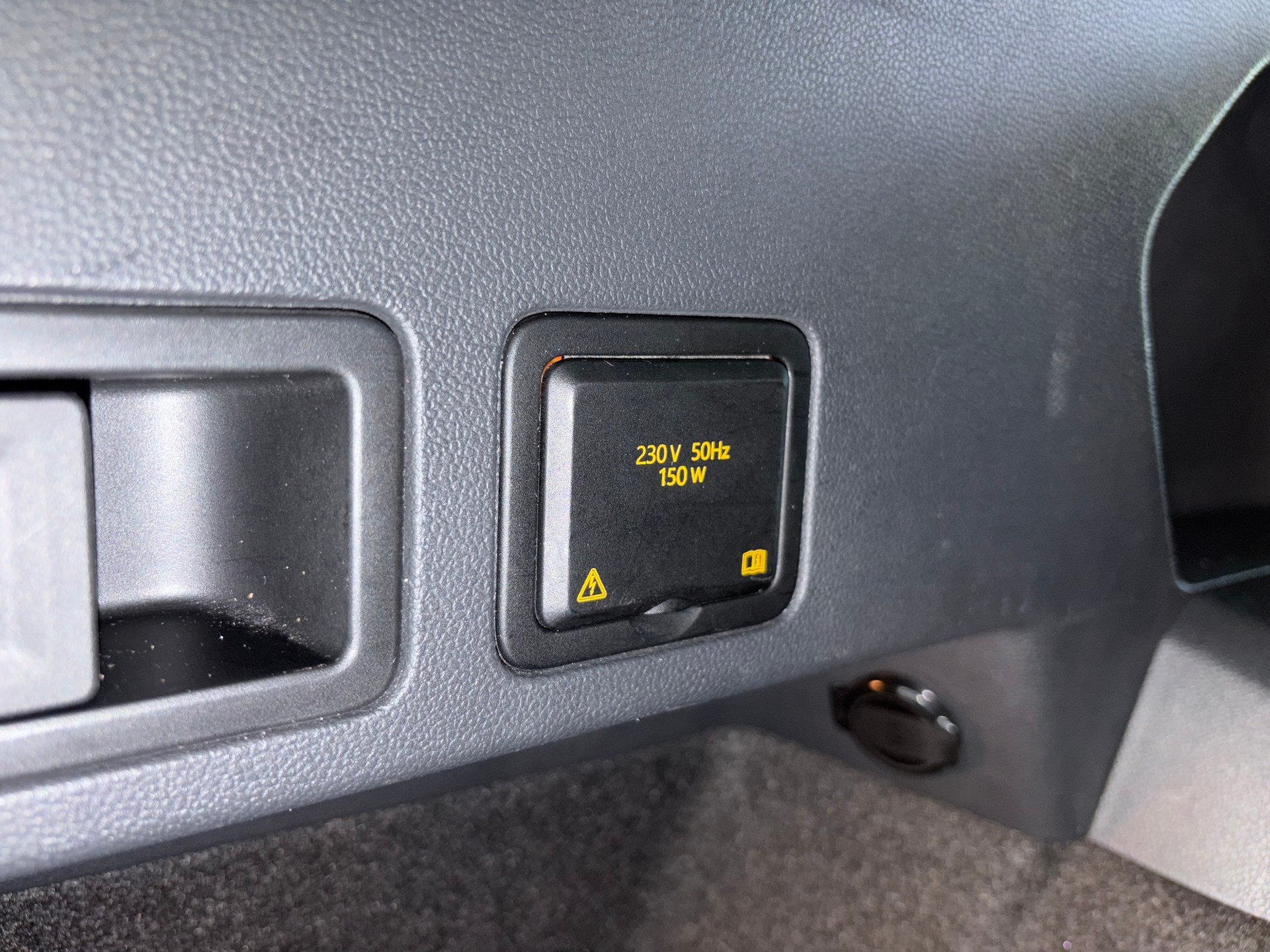 VW Tiguan Allspace 1.5TSI EVO Comfortline DSG | CH | Panorama | Leder Vienna | 7 Sitzer | -image-26