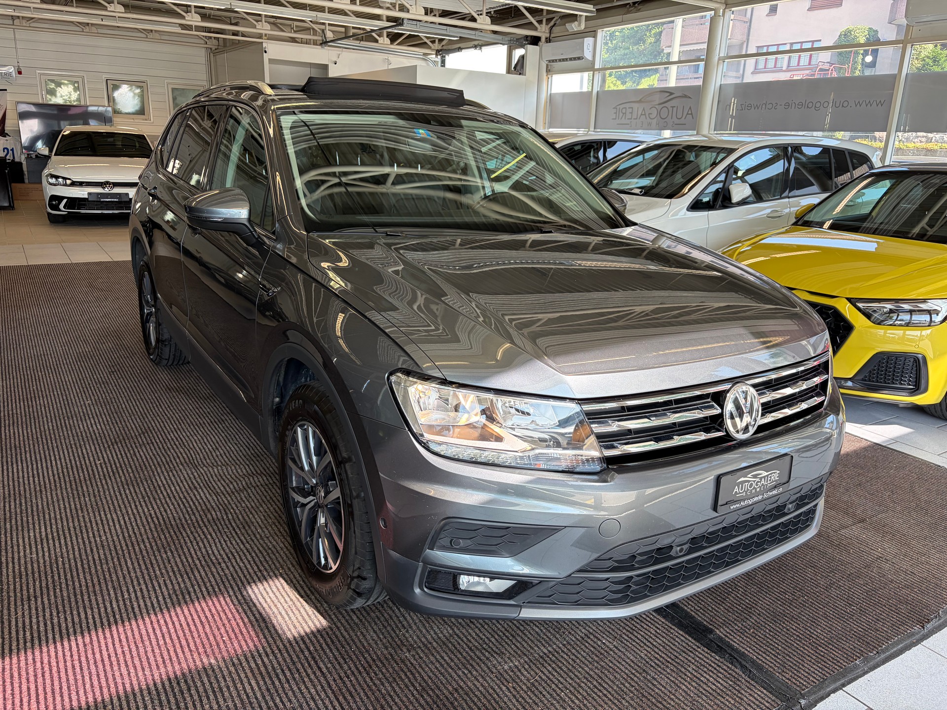 VW Tiguan Allspace 1.5TSI EVO Comfortline DSG | CH | Panorama | Leder Vienna | 7 Sitzer | -image-35