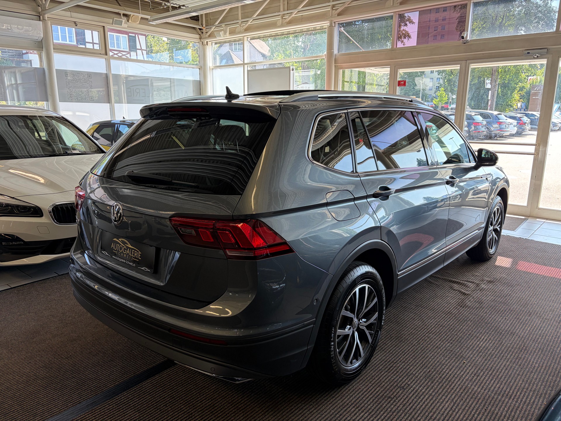 VW Tiguan Allspace 1.5TSI EVO Comfortline DSG | CH | Panorama | Leder Vienna | 7 Sitzer | -image-30