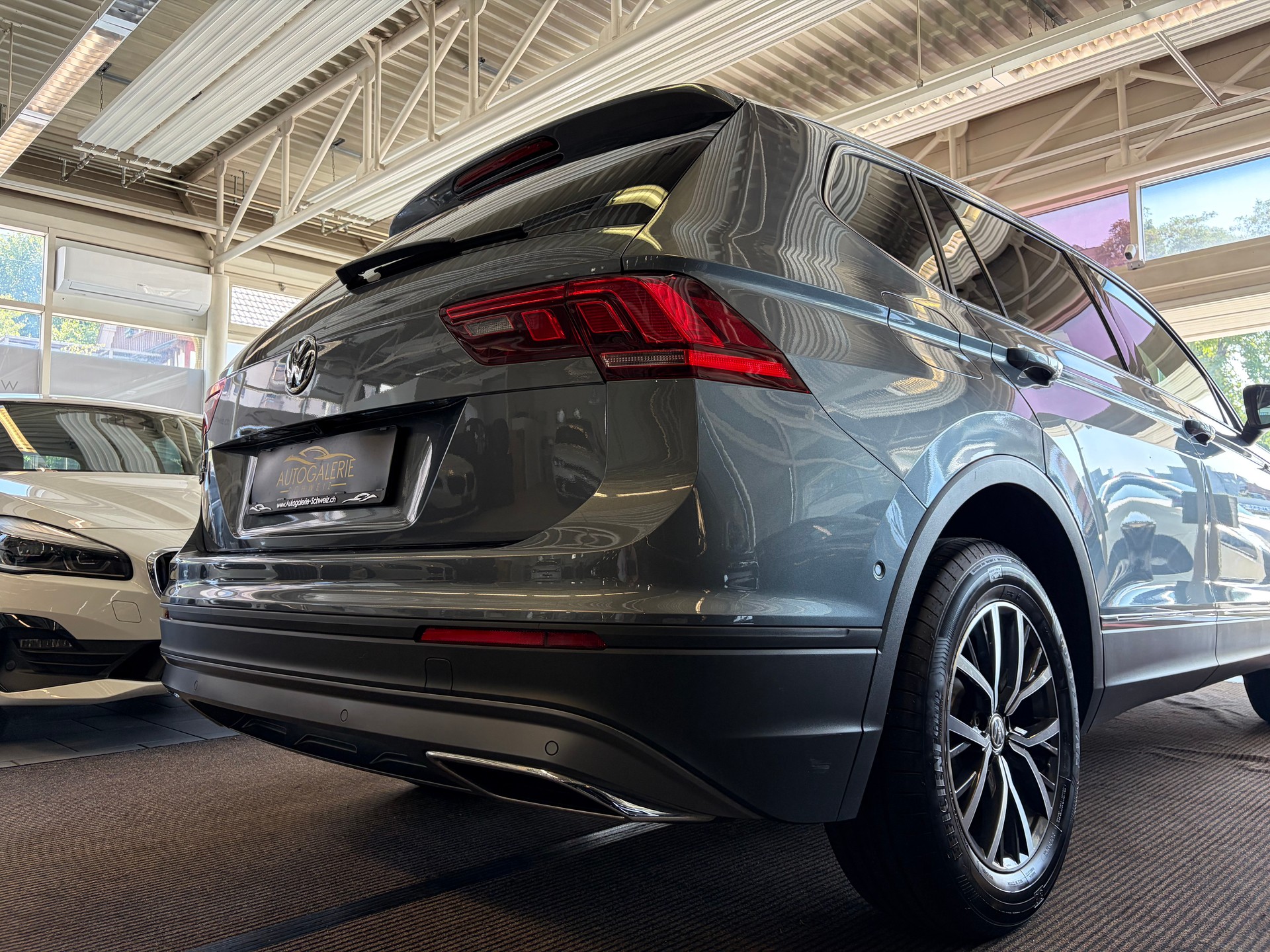 VW Tiguan Allspace 1.5TSI EVO Comfortline DSG | CH | Panorama | Leder Vienna | 7 Sitzer | -image-29