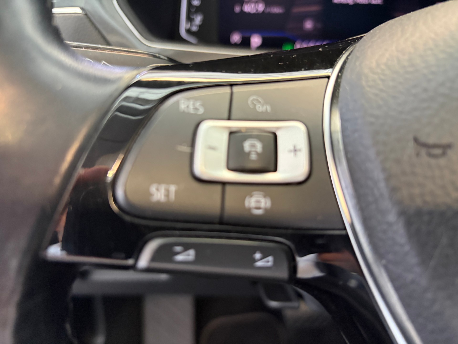 VW Tiguan Allspace 1.5TSI EVO Comfortline DSG | CH | Panorama | Leder Vienna | 7 Sitzer | -image-19