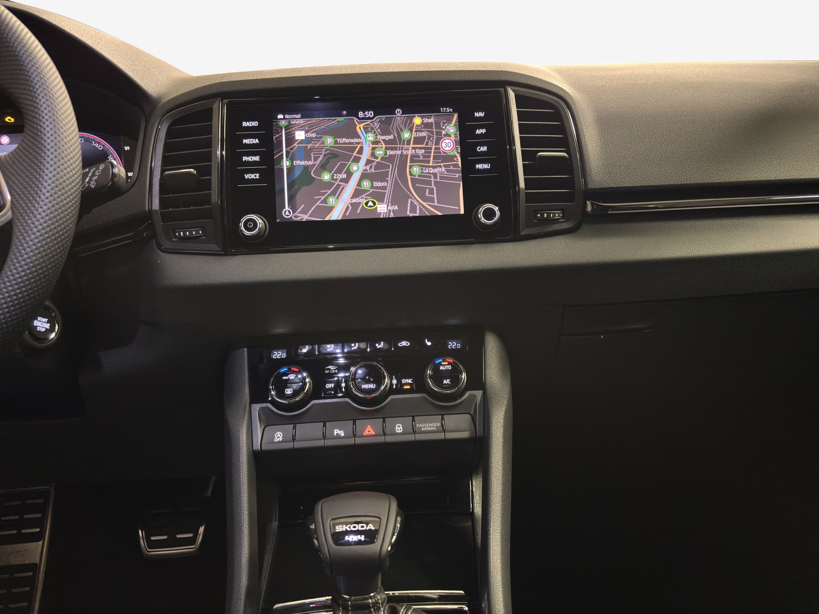 SKODA Karoq SL 2.0TSI 190PS 7DSG 4X4-image-11