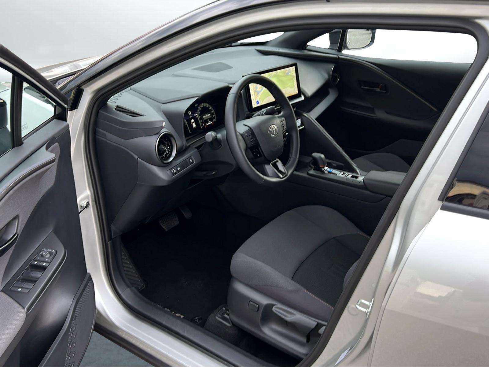 TOYOTA C-HR 2.0 PHEV Swiss Edition-image-4