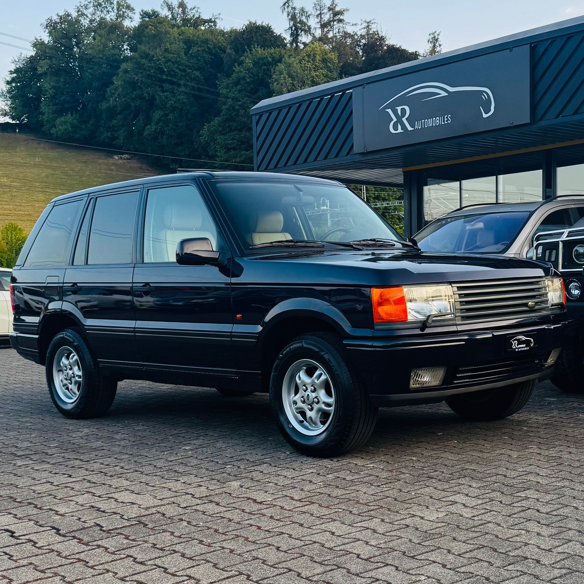 LAND ROVER 4.6 HSE Autobiography LE Anniversary