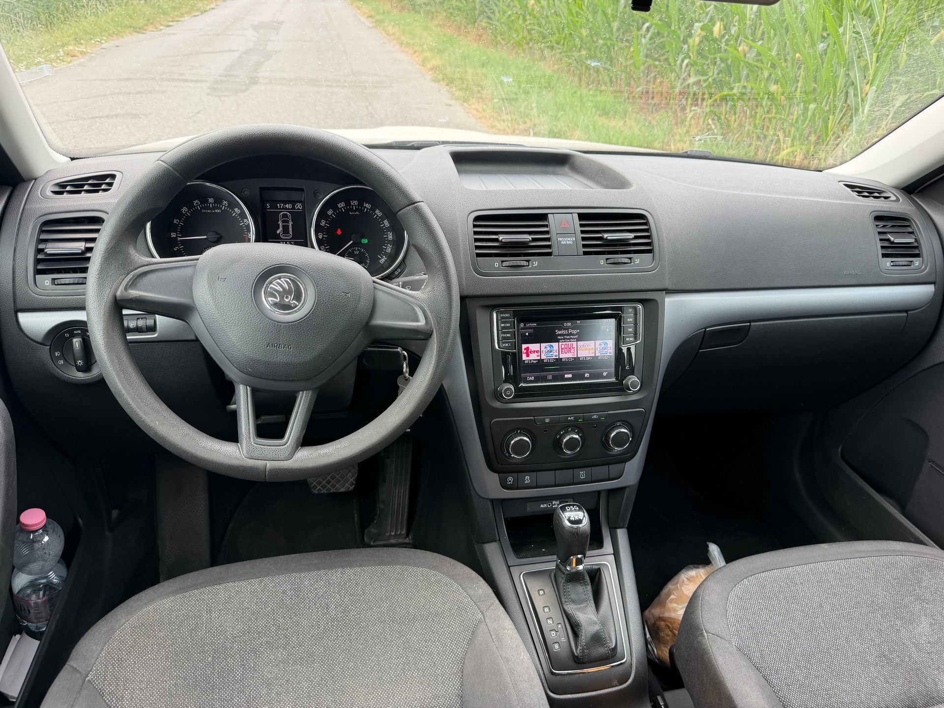 SKODA Yeti 2.0 TDI Active 4x4 DSG-image-7