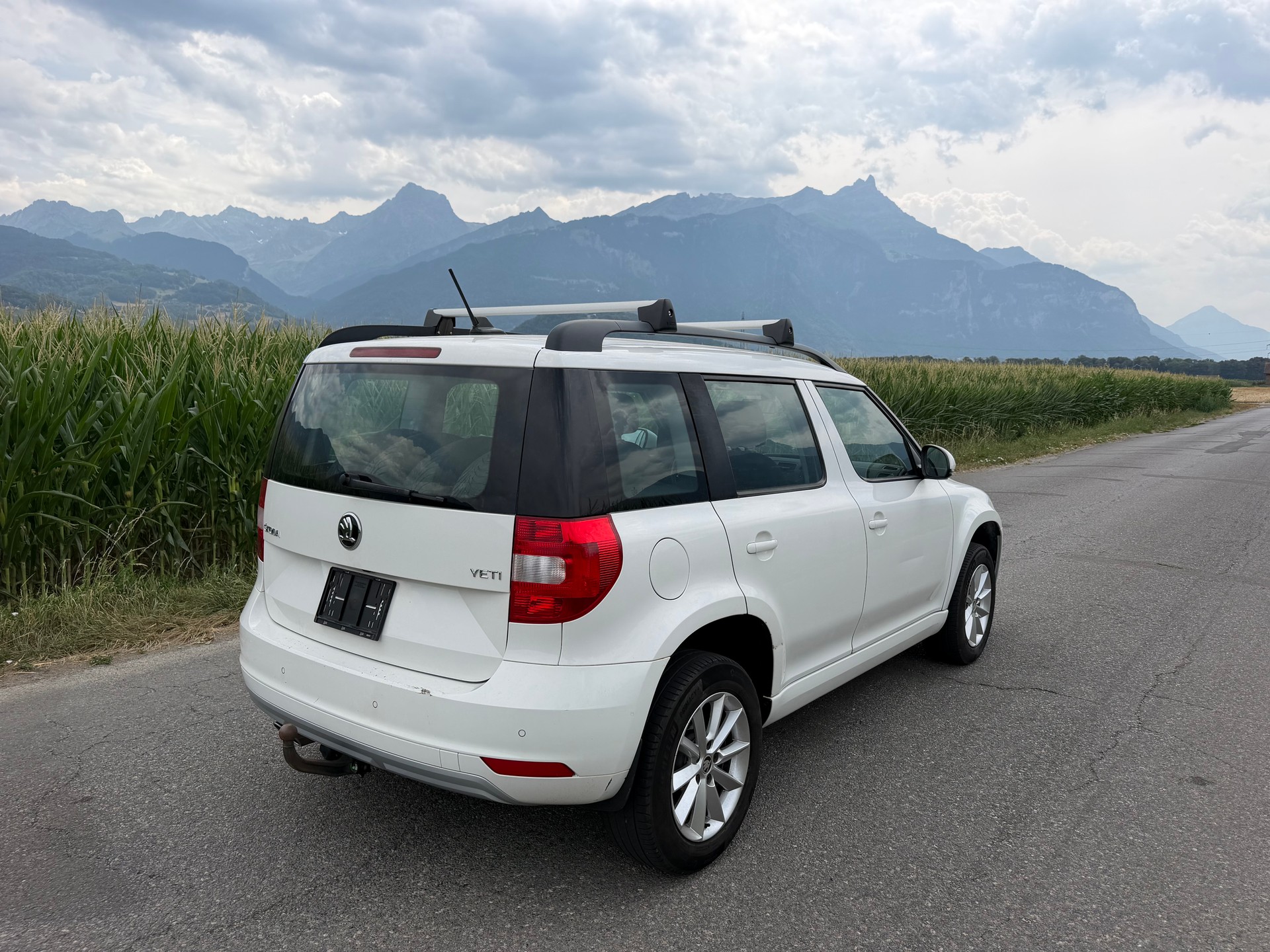 SKODA Yeti 2.0 TDI Active 4x4 DSG-image-5