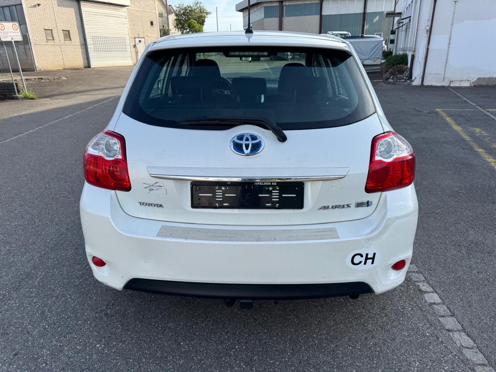 TOYOTA Auris 1.8 16V HSD Linea Luna-image-6