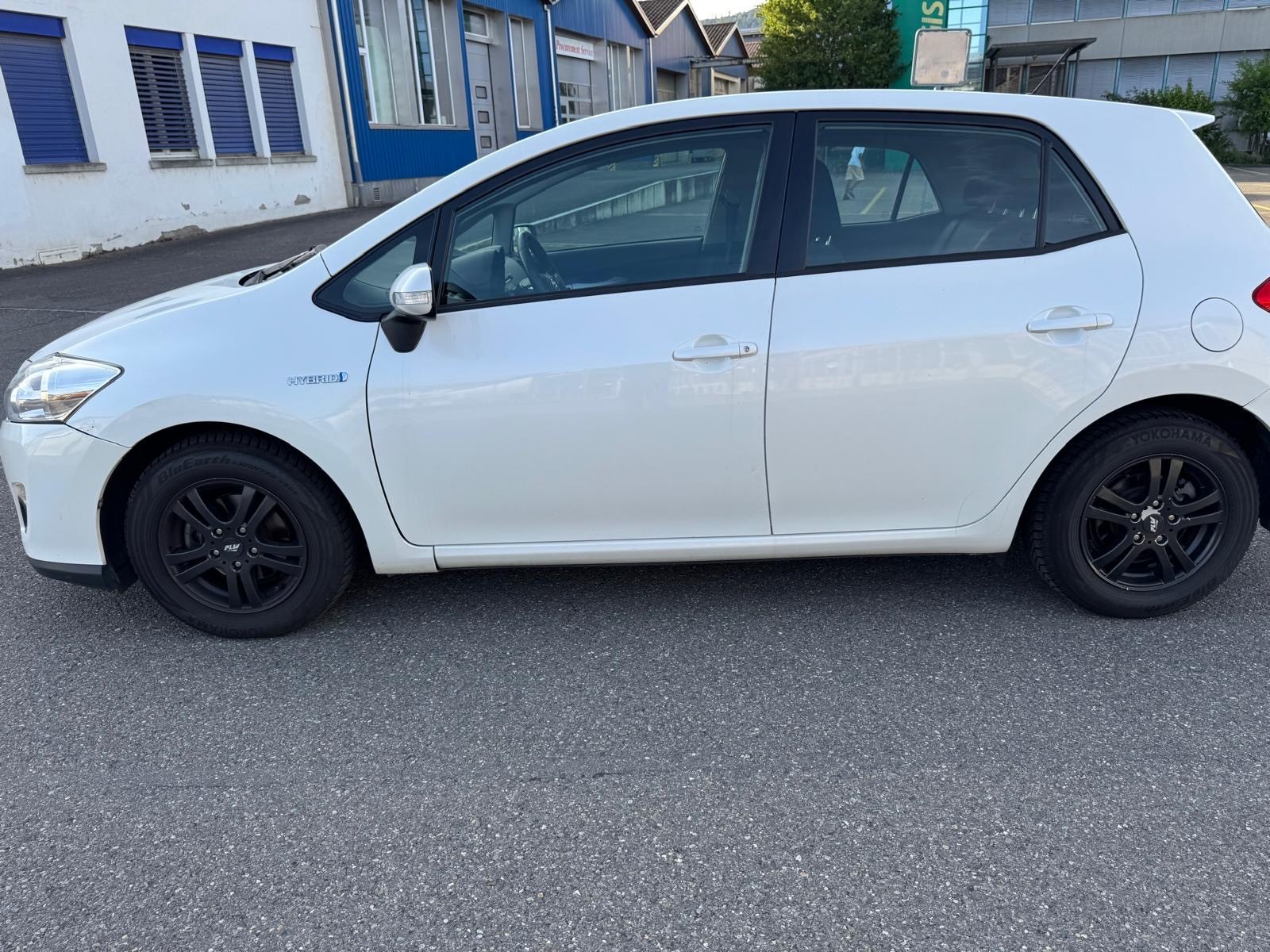 TOYOTA Auris 1.8 16V HSD Linea Luna-image-5