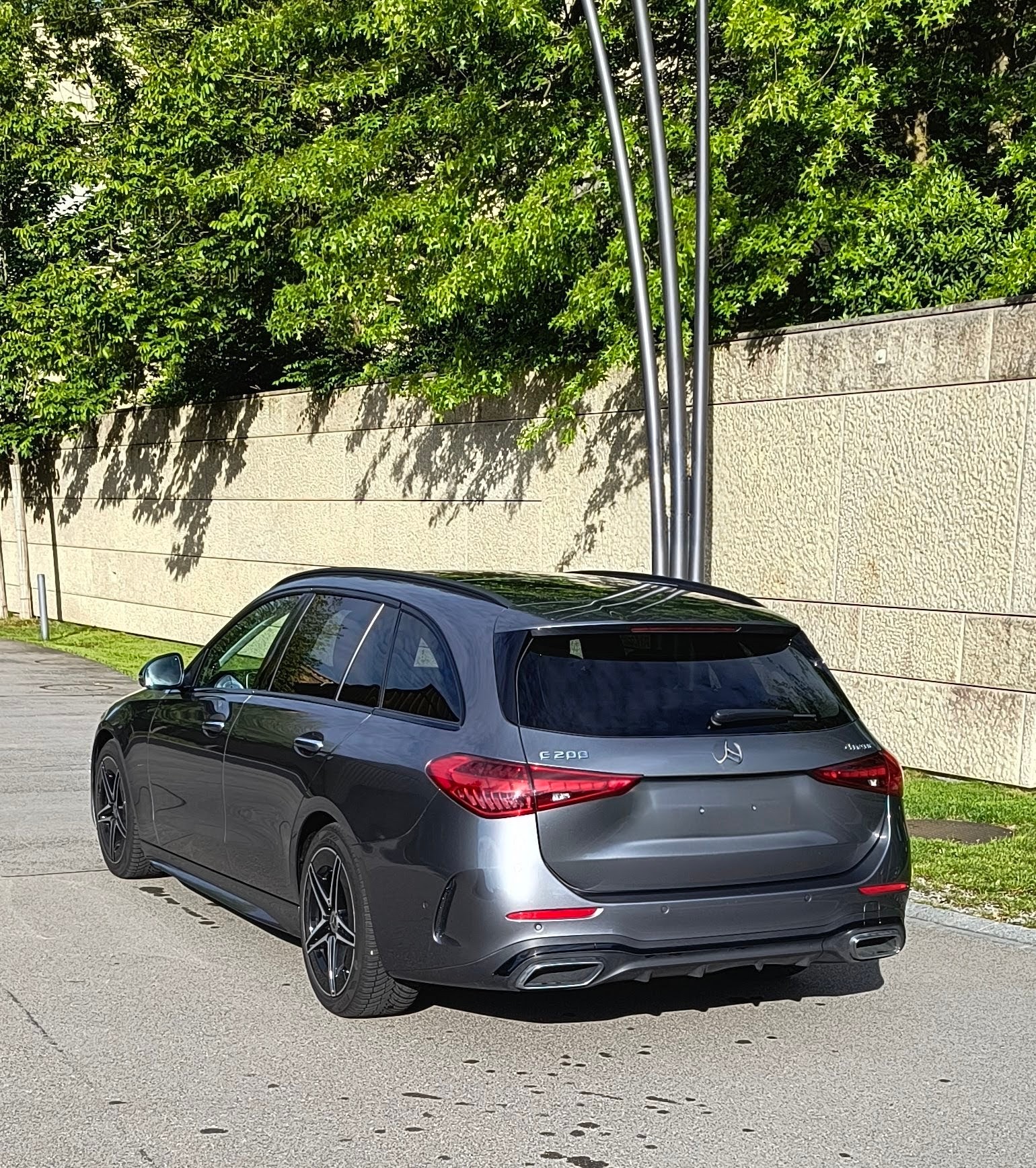 MERCEDES-BENZ C 200 AMG Line 4matic-image-1