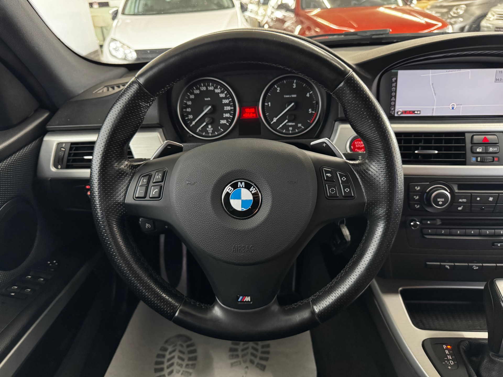 BMW 330d xDrive Touring Steptronic-image-16