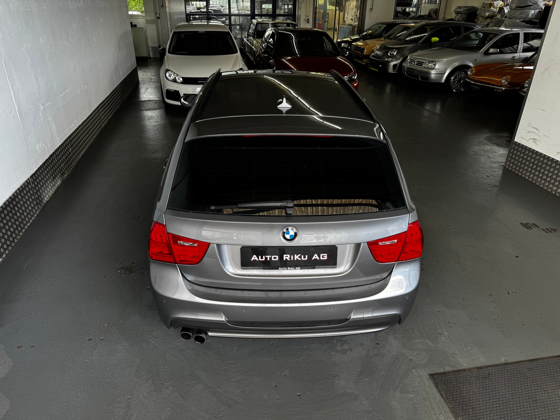 BMW 330d xDrive Touring Steptronic-image-9