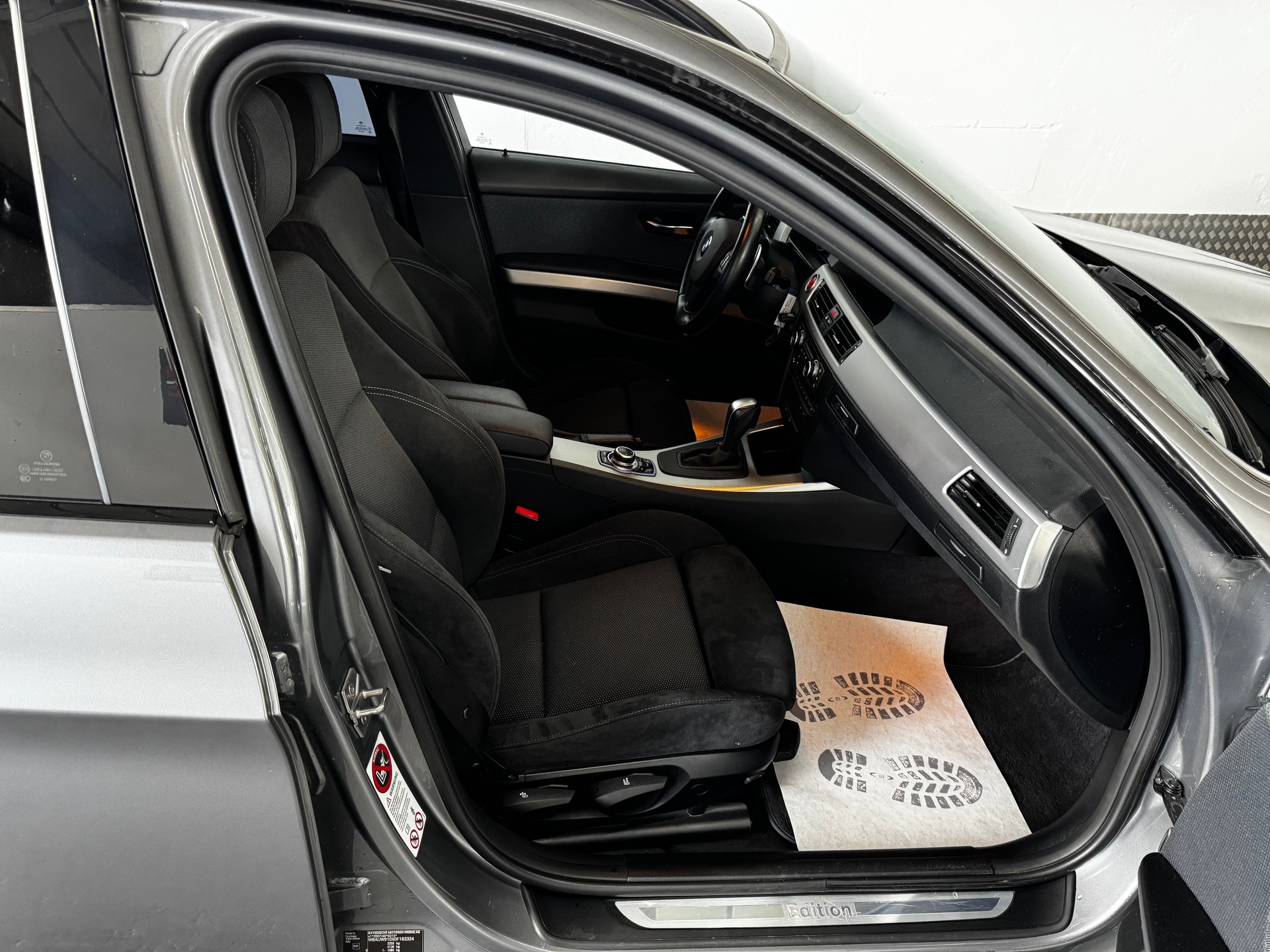 BMW 330d xDrive Touring Steptronic-image-17
