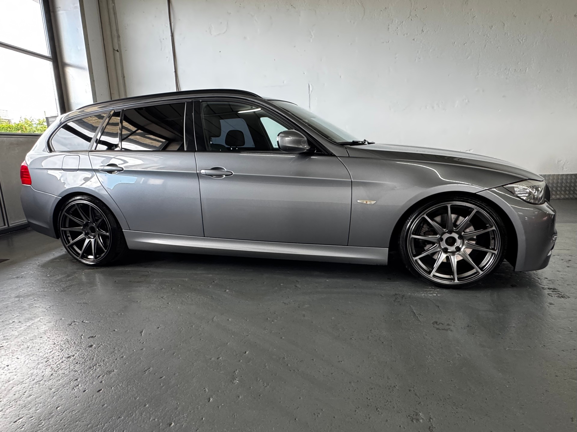 BMW 330d xDrive Touring Steptronic-image-6