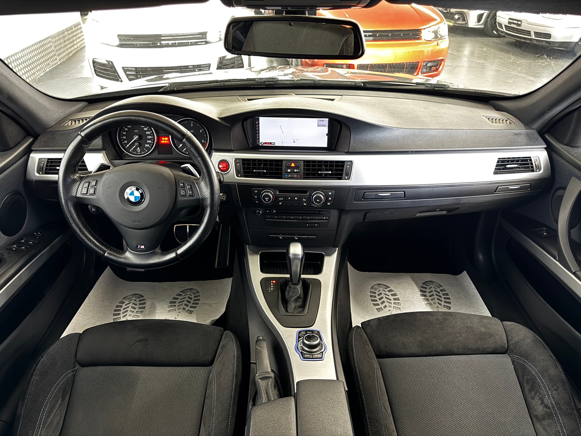 BMW 330d xDrive Touring Steptronic-image-14