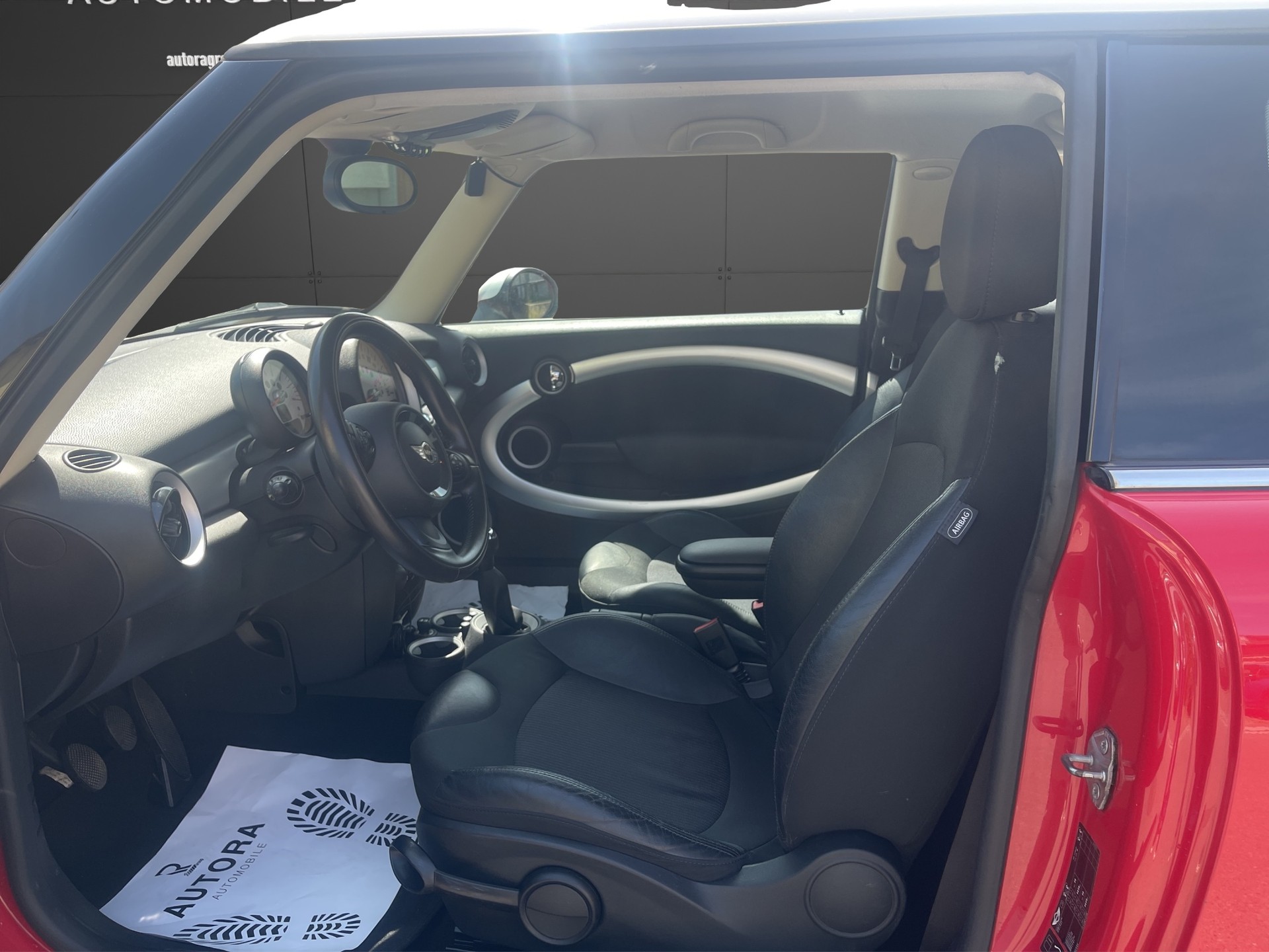 MINI Cooper-image-8