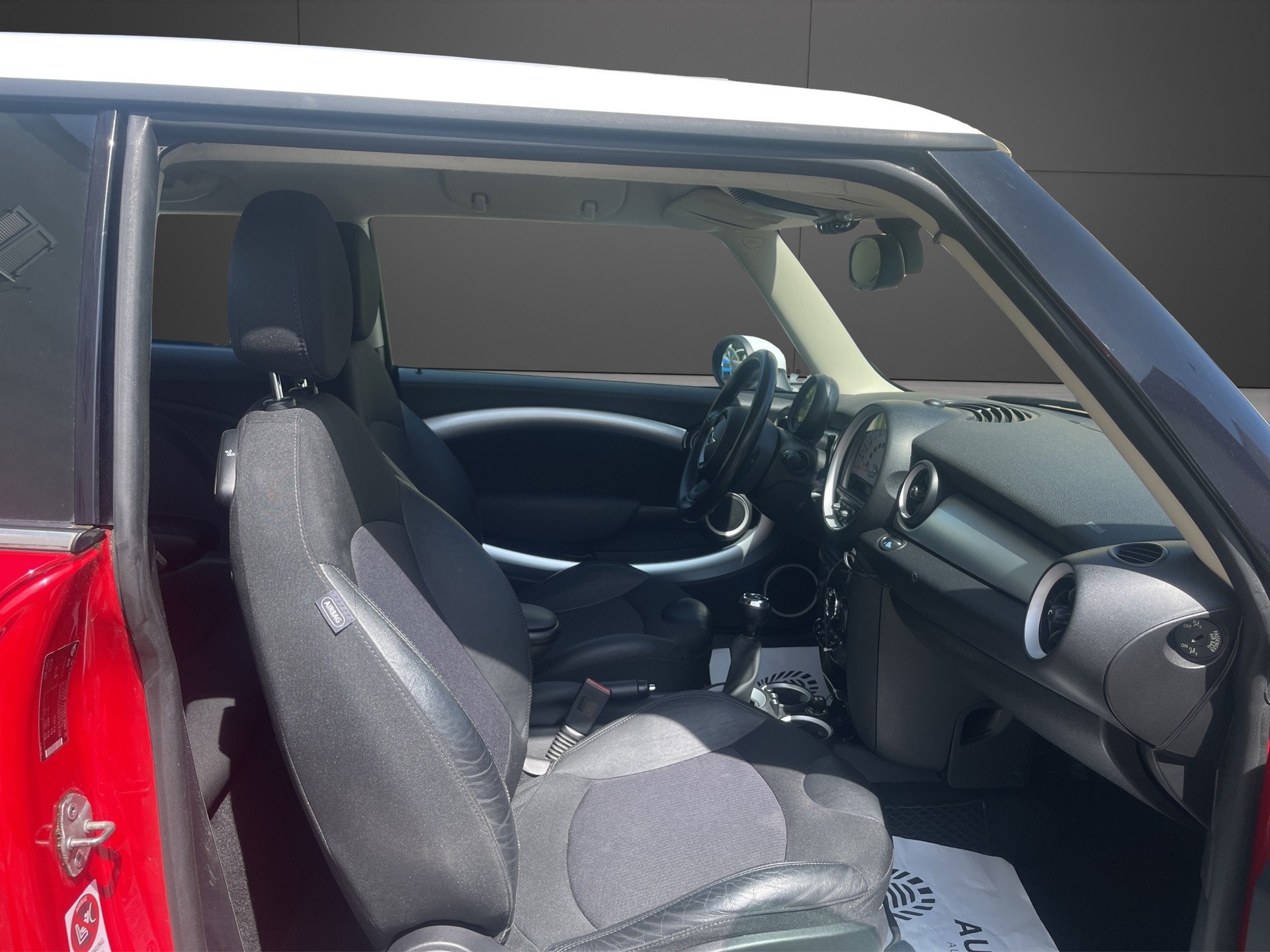 MINI Cooper-image-12
