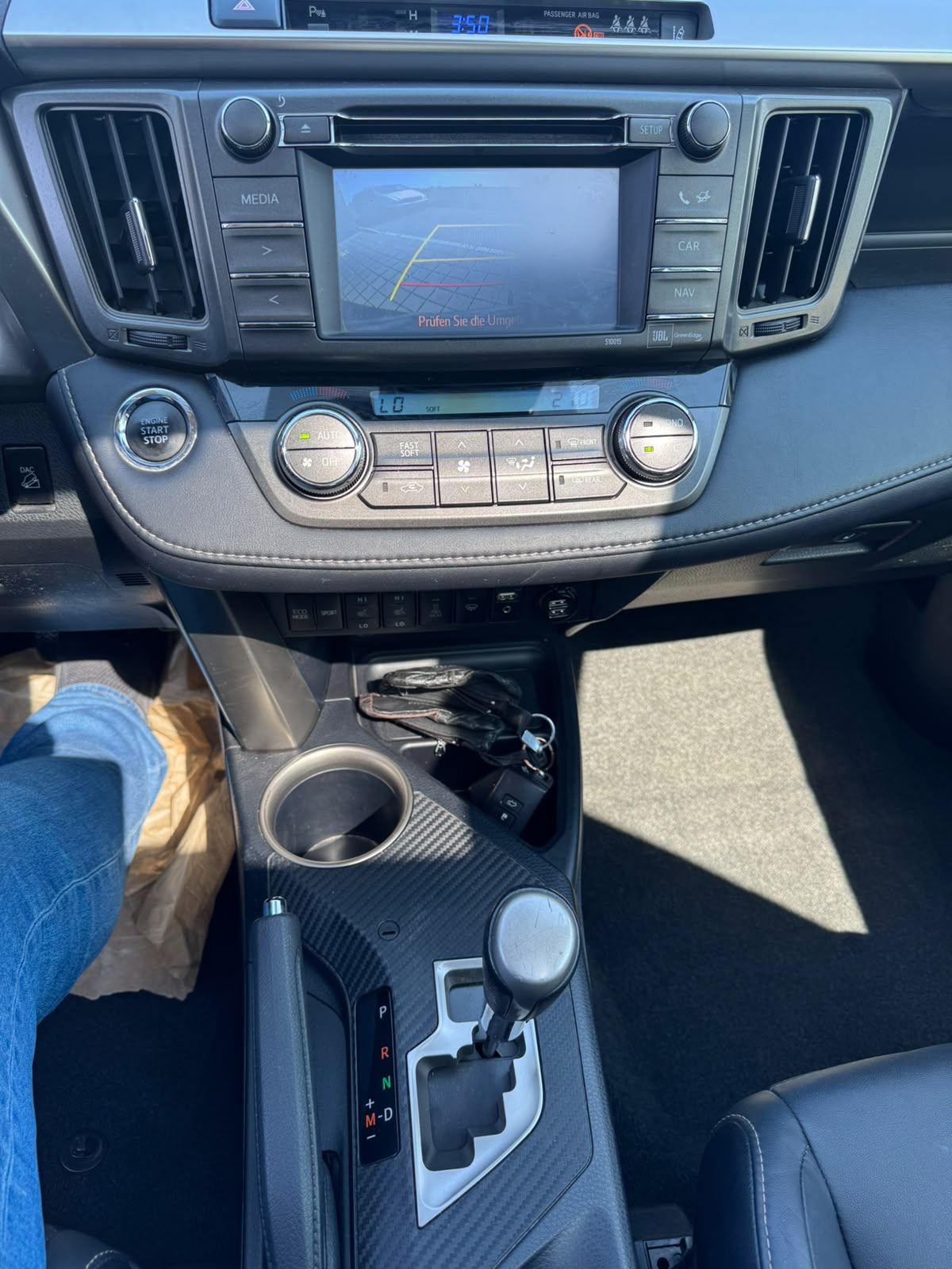 TOYOTA RAV-4 2.2D-CAT Sol Premium AT-image-11