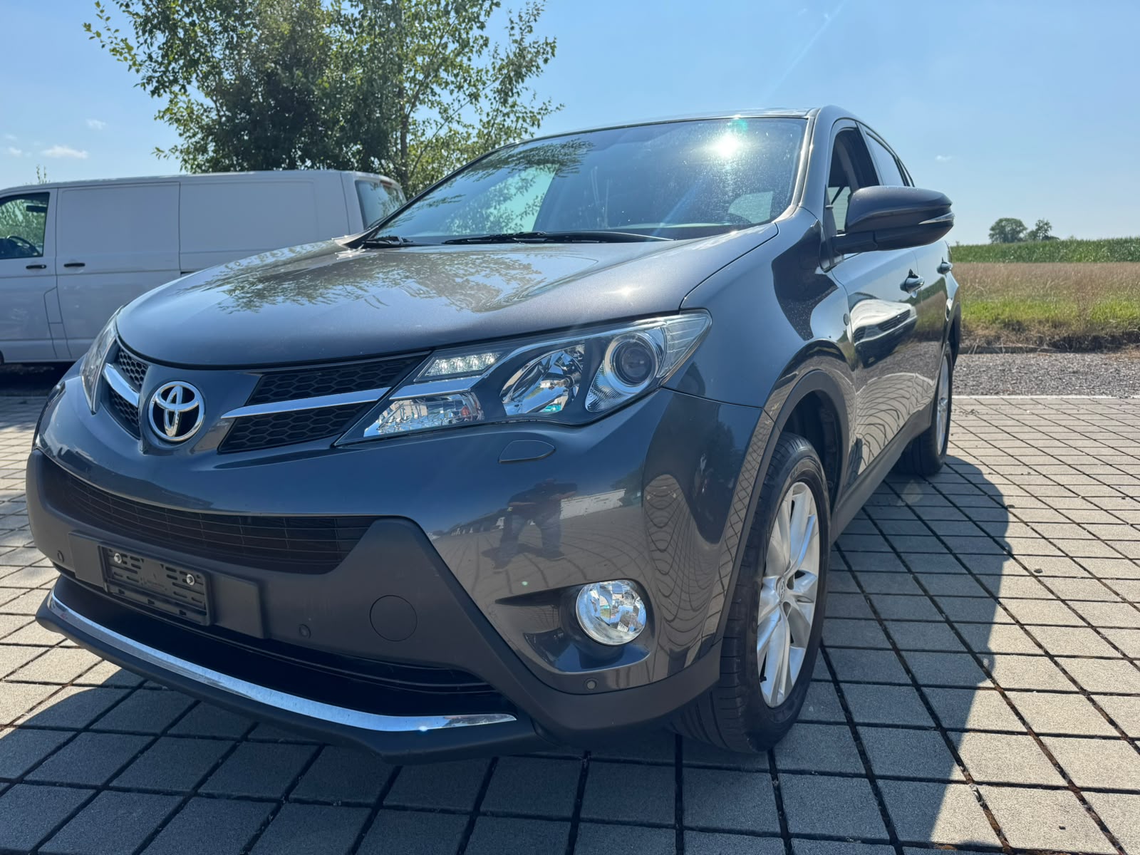 TOYOTA RAV-4 2.2D-CAT Sol Premium AT-image-0