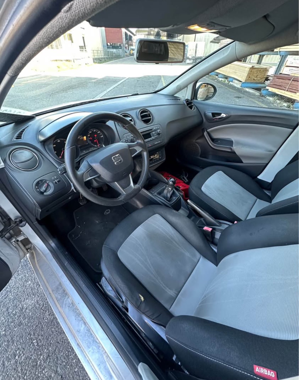 SEAT Ibiza 1.6 TDI Style-image-4