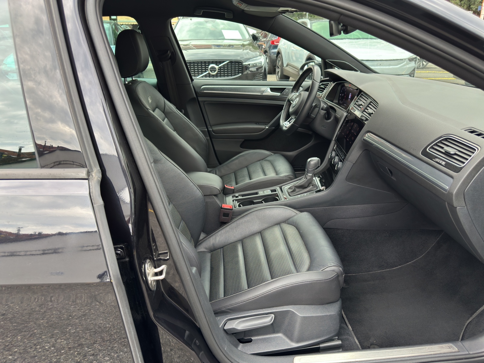 VW Golf VII 1.5 TSI 150 Highline DSG-image-18