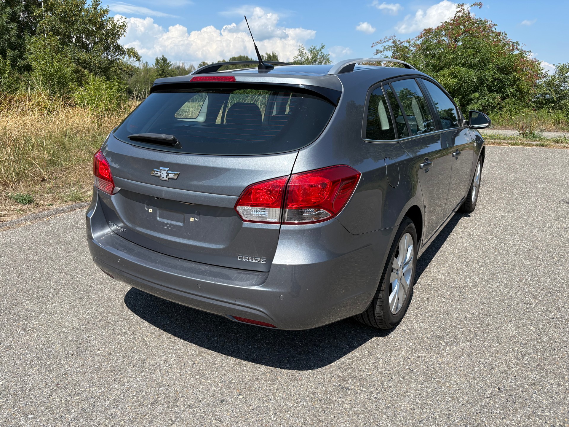 CHEVROLET Cruze Station Wagon 1.7 VCDi LT-image-4