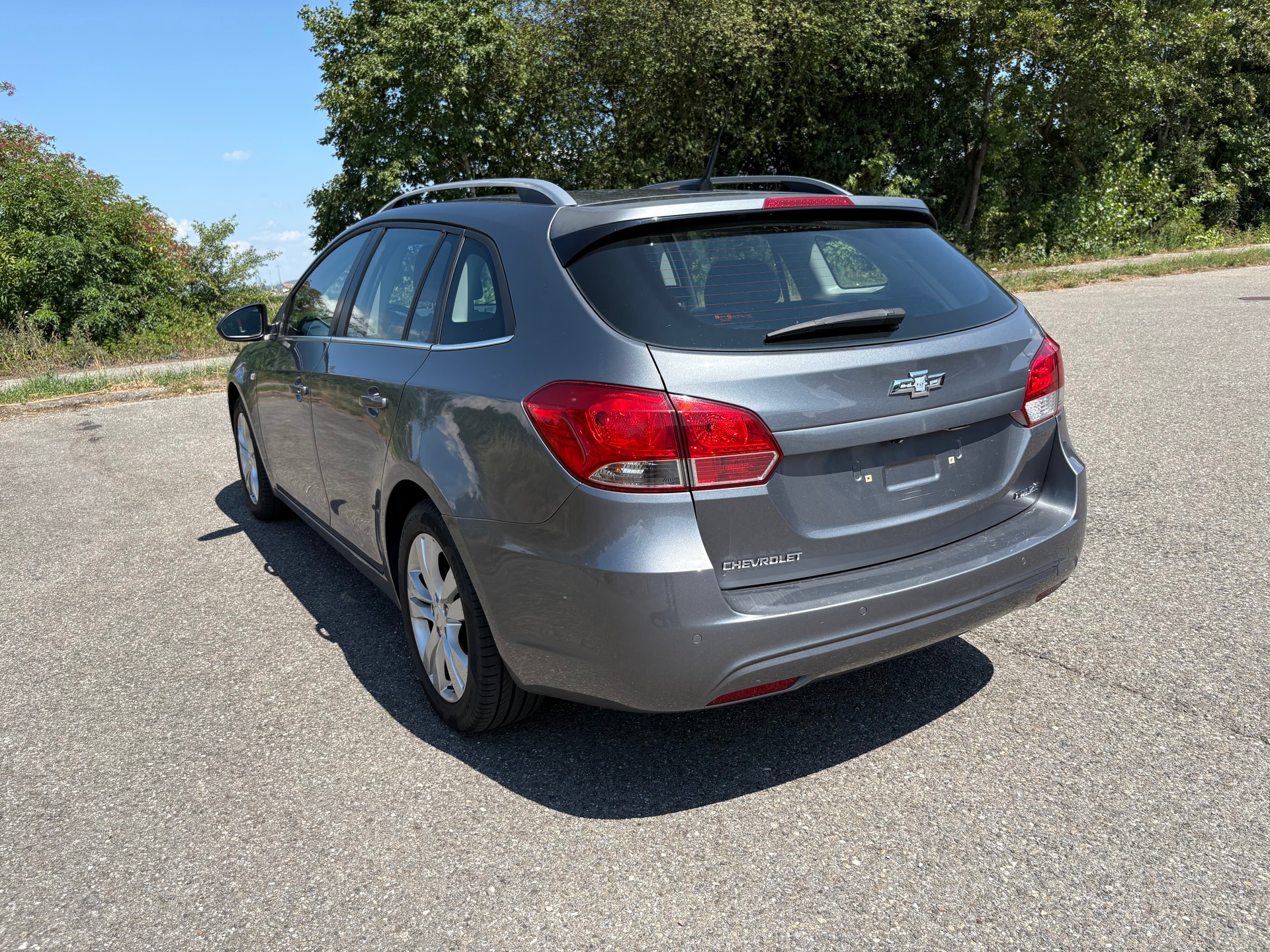CHEVROLET Cruze Station Wagon 1.7 VCDi LT-image-3