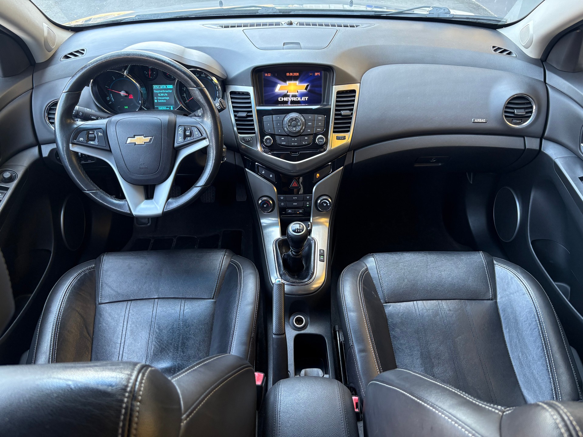 CHEVROLET Cruze Station Wagon 1.7 VCDi LT-image-12
