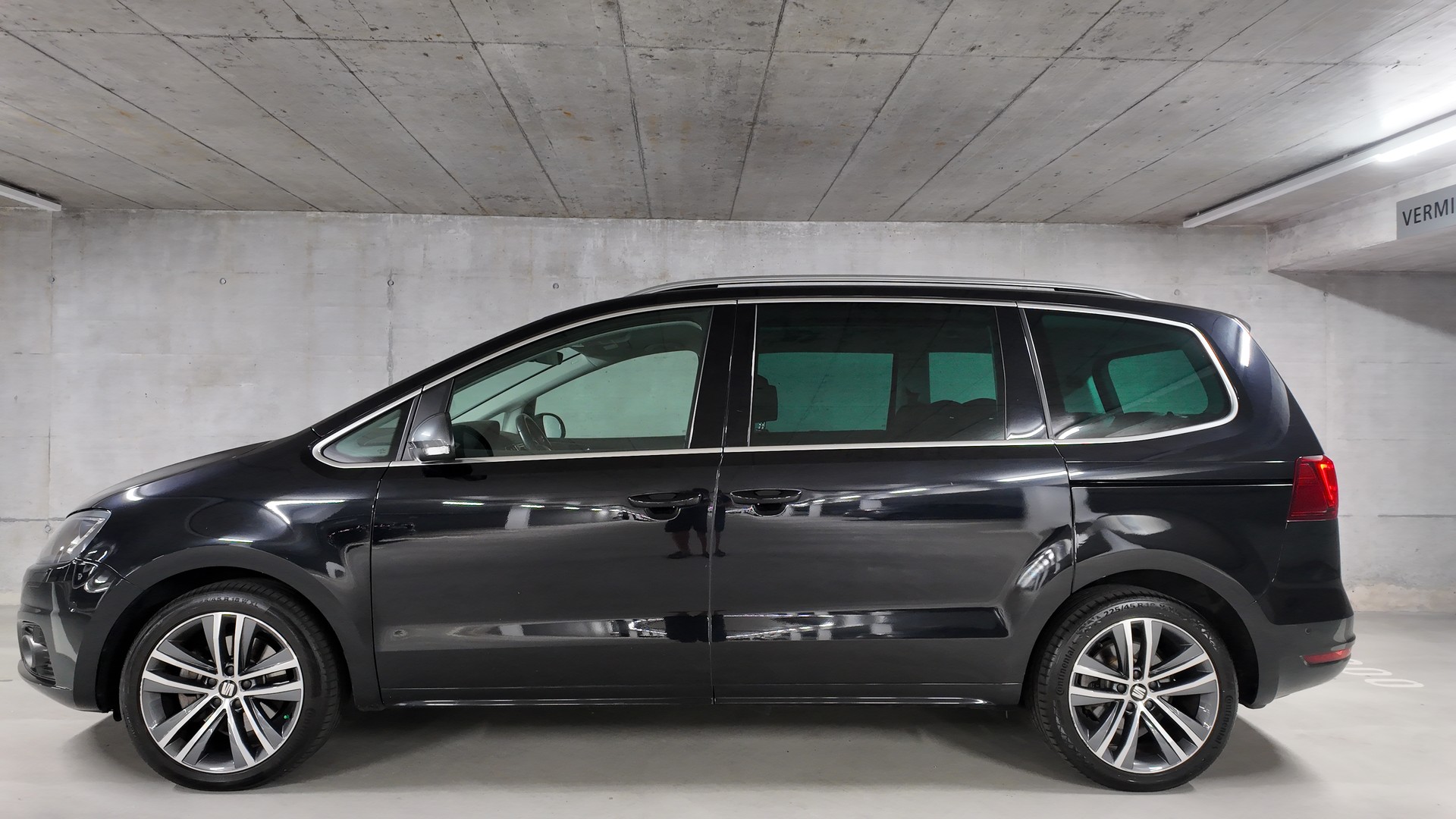 SEAT Alhambra 2.0 TDI FR Line 4Drive-showroom-element-2