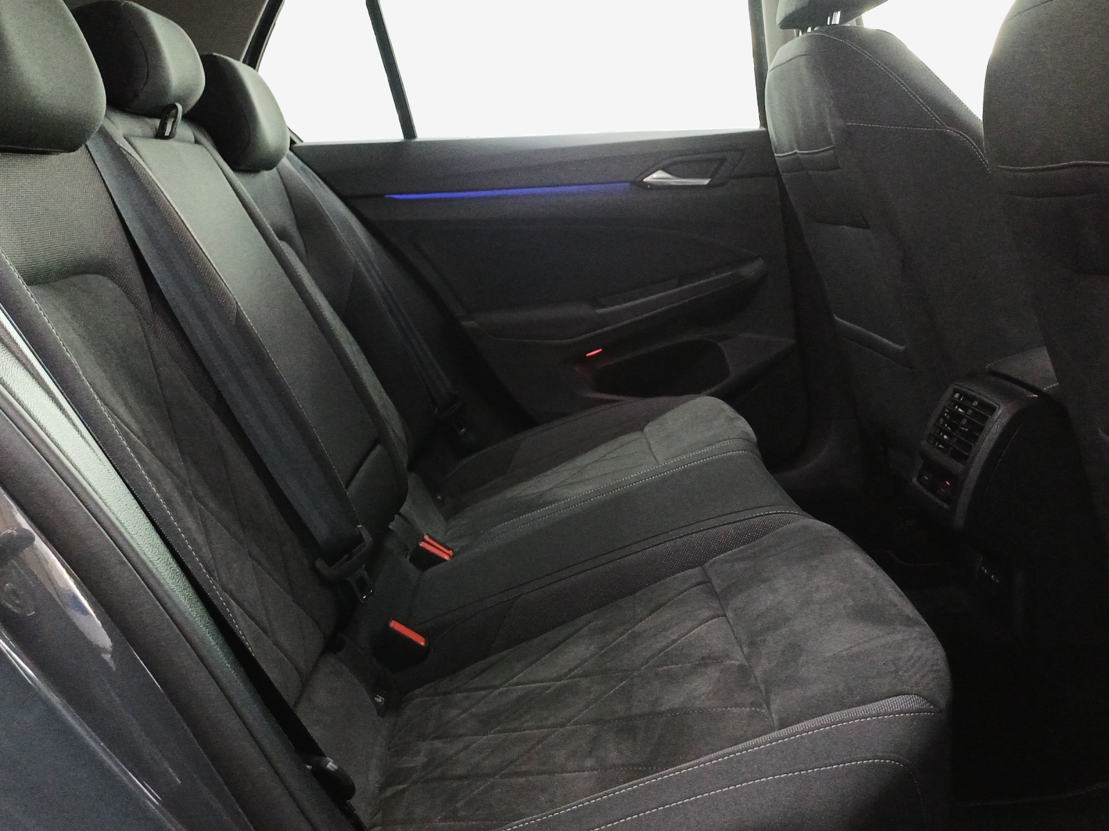 VW Golf 2.0 TDI Style DSG-image-14