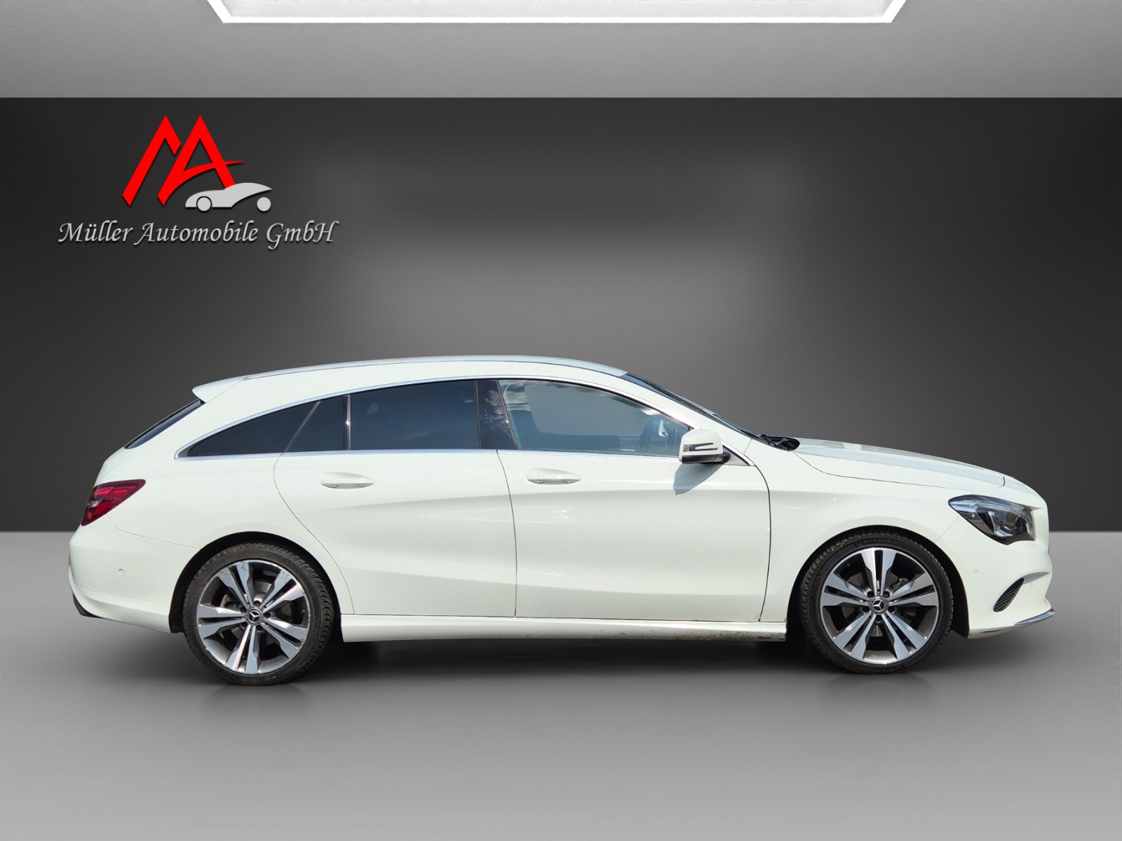 MERCEDES-BENZ CLA Shooting Brake 200 Night Star 7G-DCT-image-4