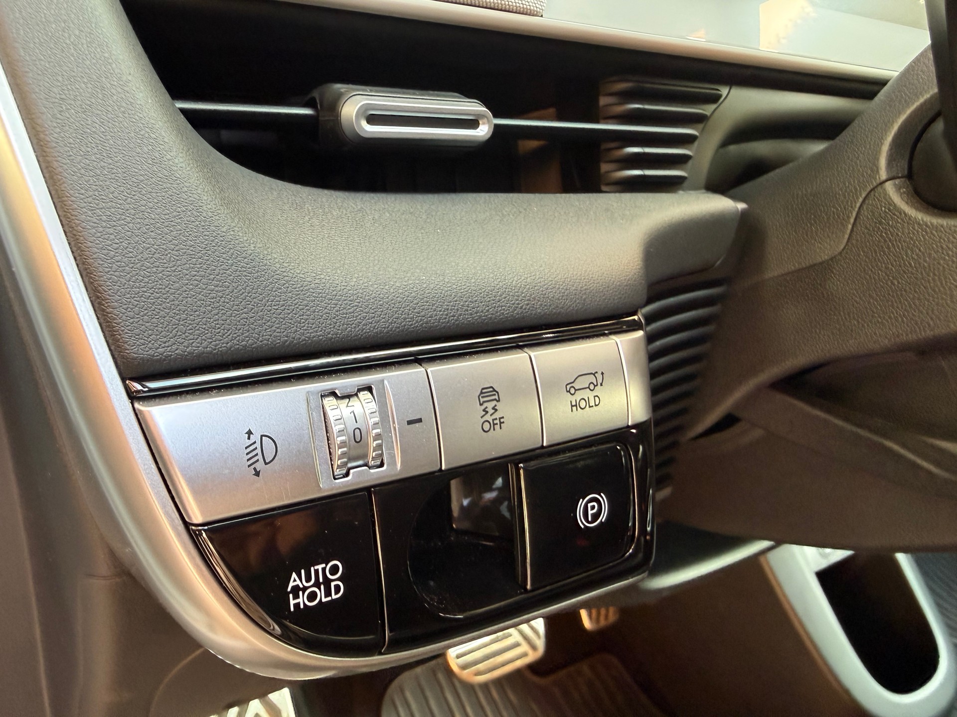 HYUNDAI Ioniq 5 77kWh Amplia 4WD-image-4