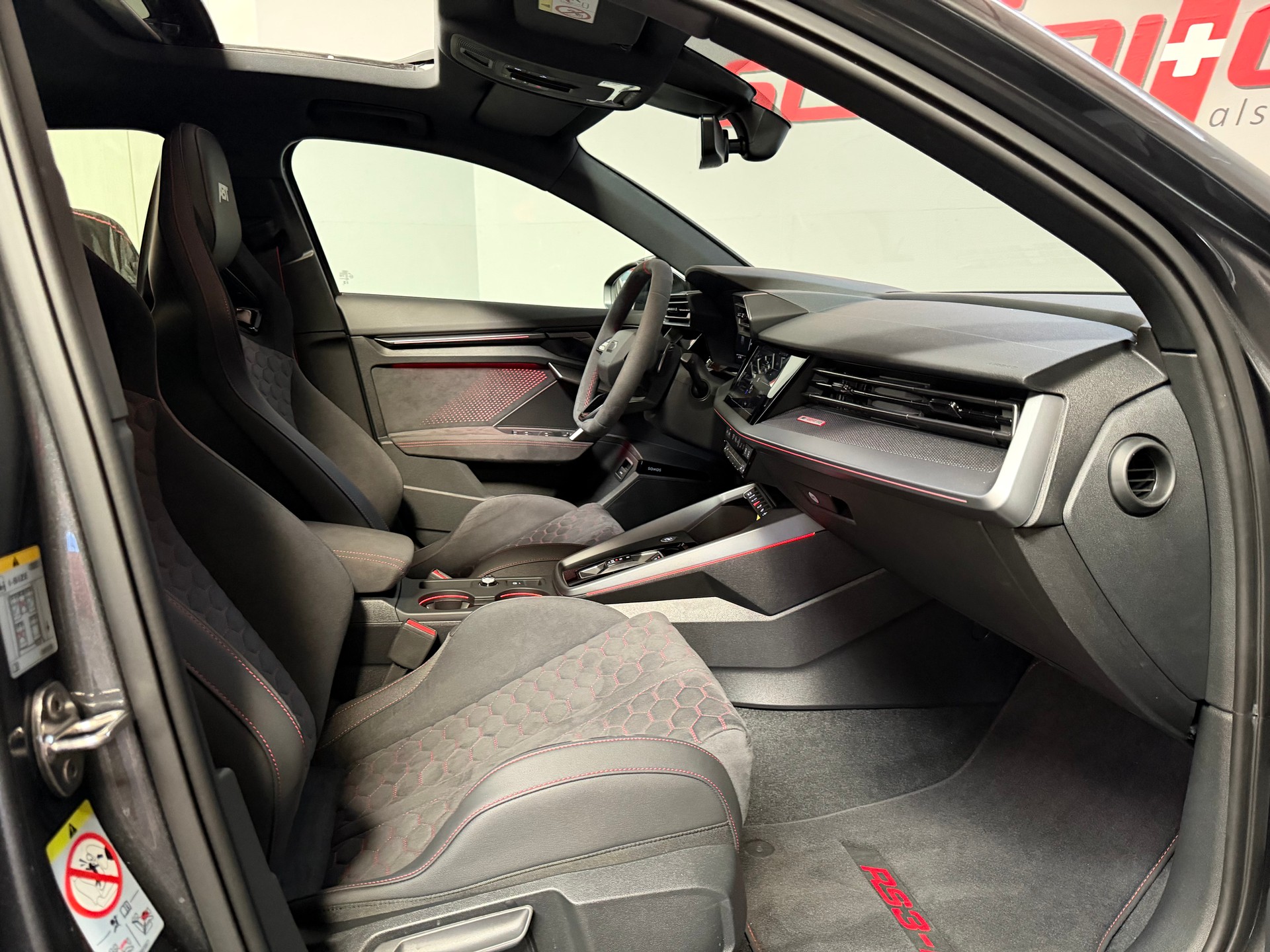 AUDI RS3-R ABT 1 of 125 2.5 Quattro S-tronic-image-22