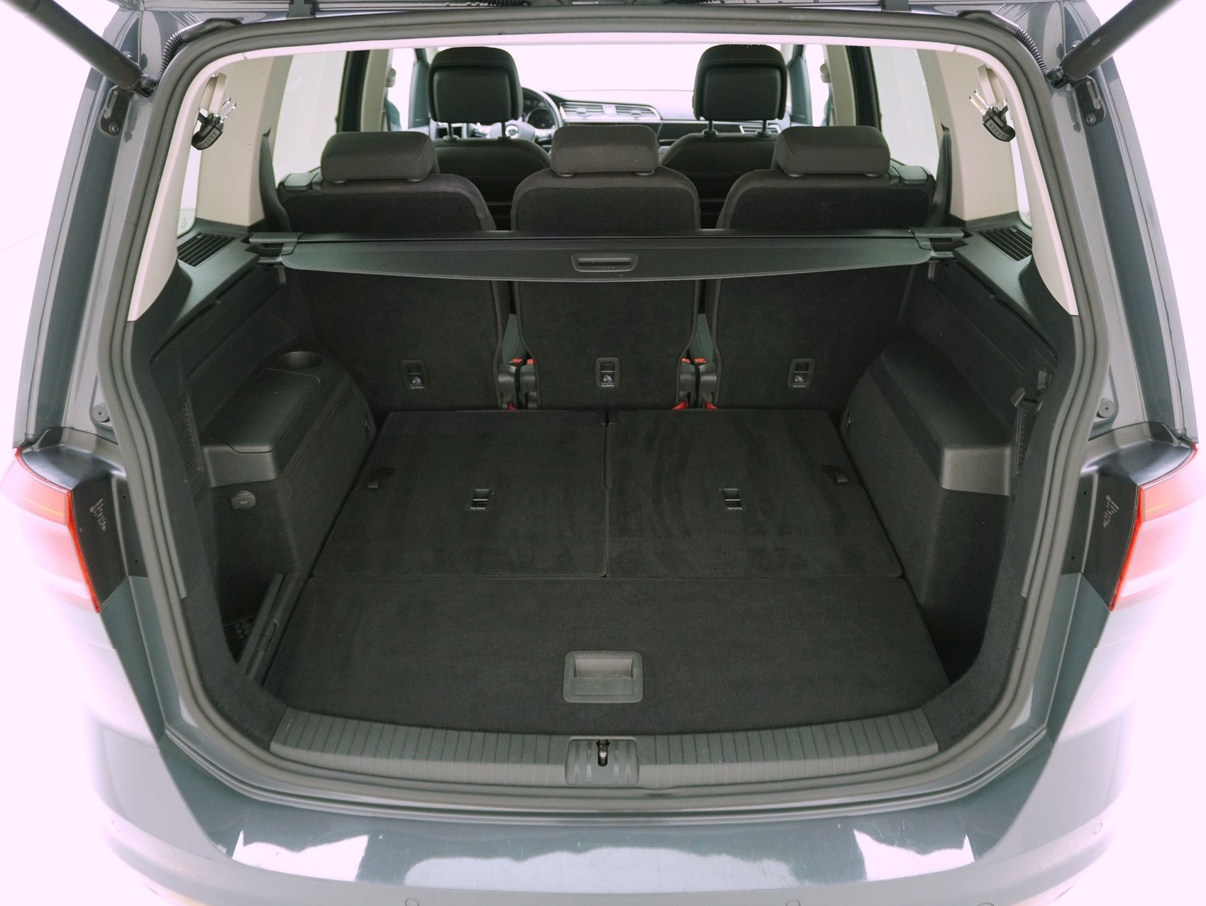 VW Touran 1.5 TSI DSG Highline-image-13