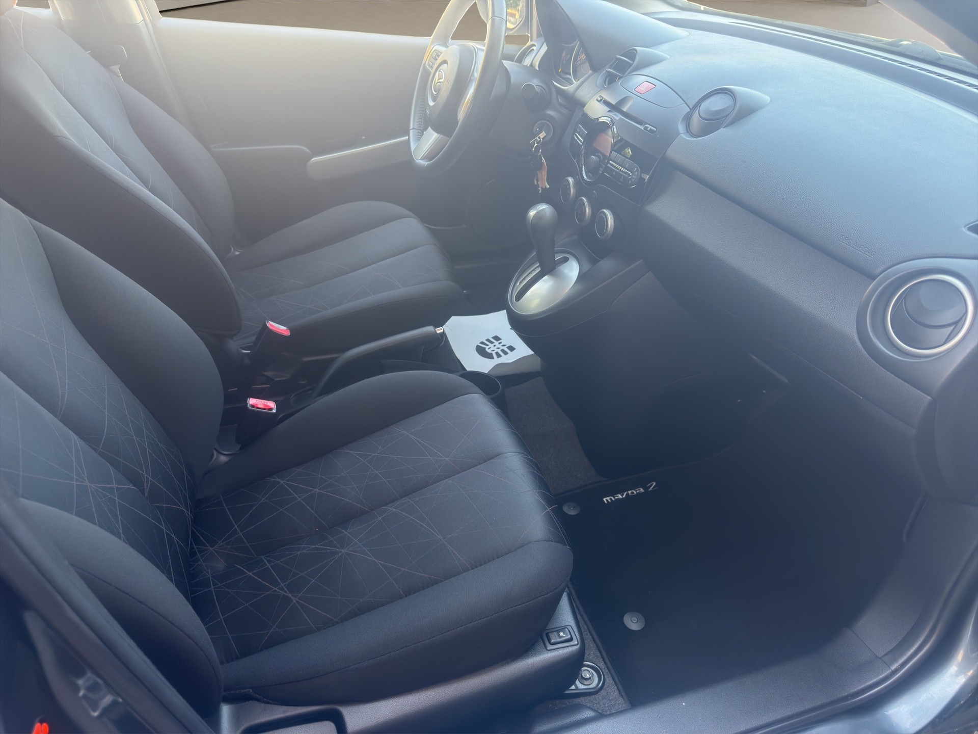 MAZDA 2 1.5i 16V Exclusive Automatic-image-11
