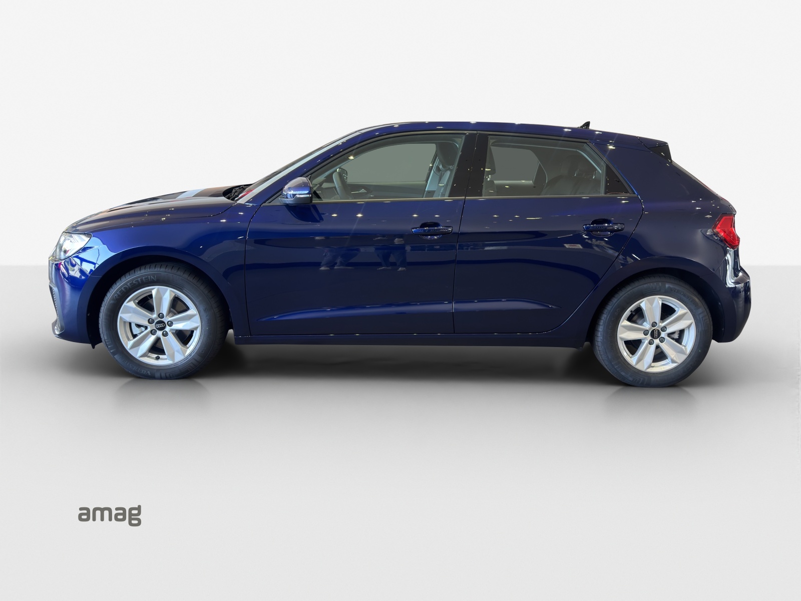 AUDI A1 Sportback 30 TFSI Attraction S-tronic-image-1
