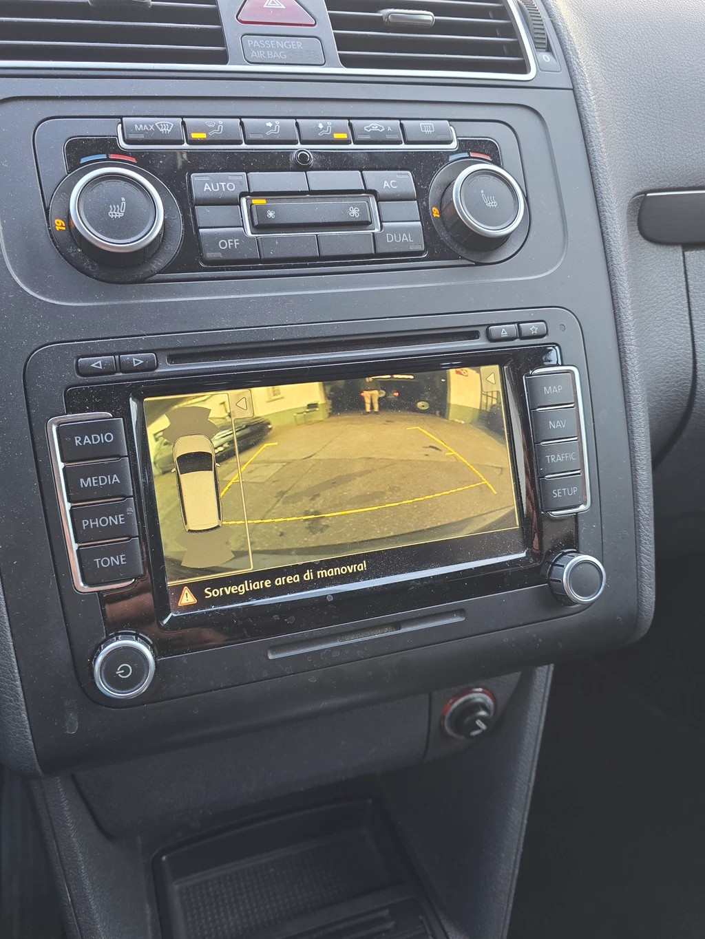 VW Touran 2.0 TDI BMT Comfortline DSG-image-14