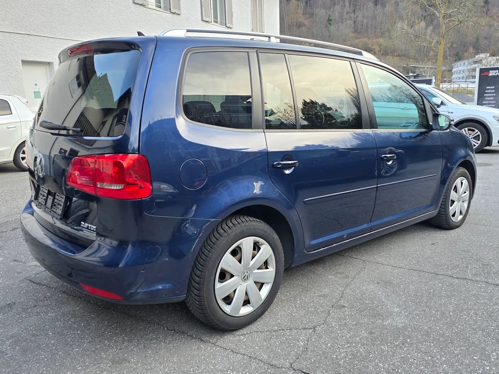 VW Touran 2.0 TDI BMT Comfortline DSG-image-3