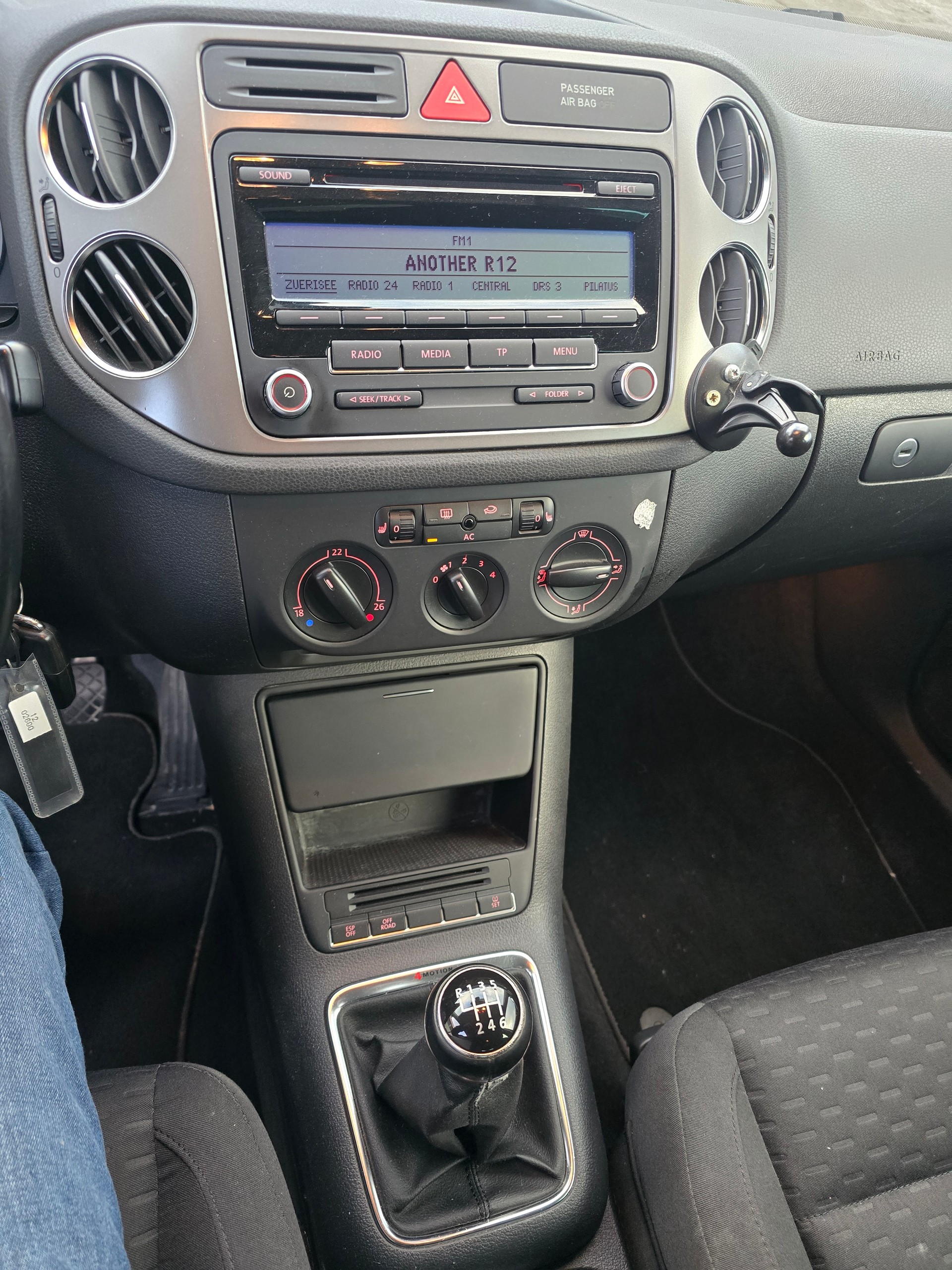 VW Tiguan 2.0 TDI Sport&Style-image-12