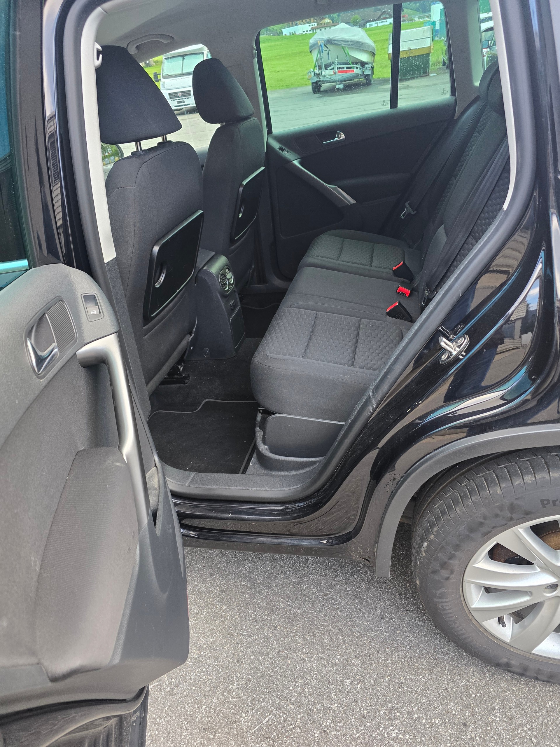 VW Tiguan 2.0 TDI Sport&Style-image-15