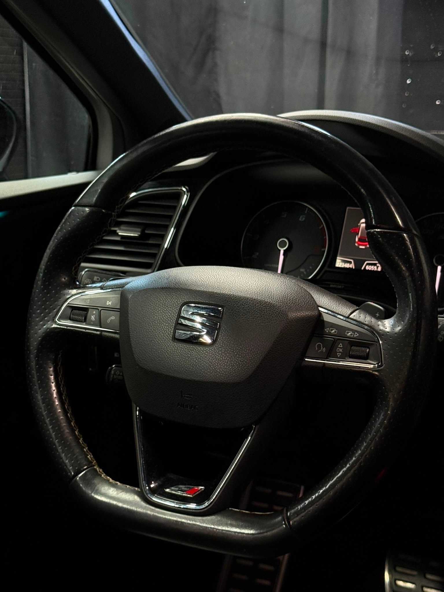 SEAT Leon ST 2.0 TSI Cupra 300 4 Drive DSG | Panoramadach-image-14