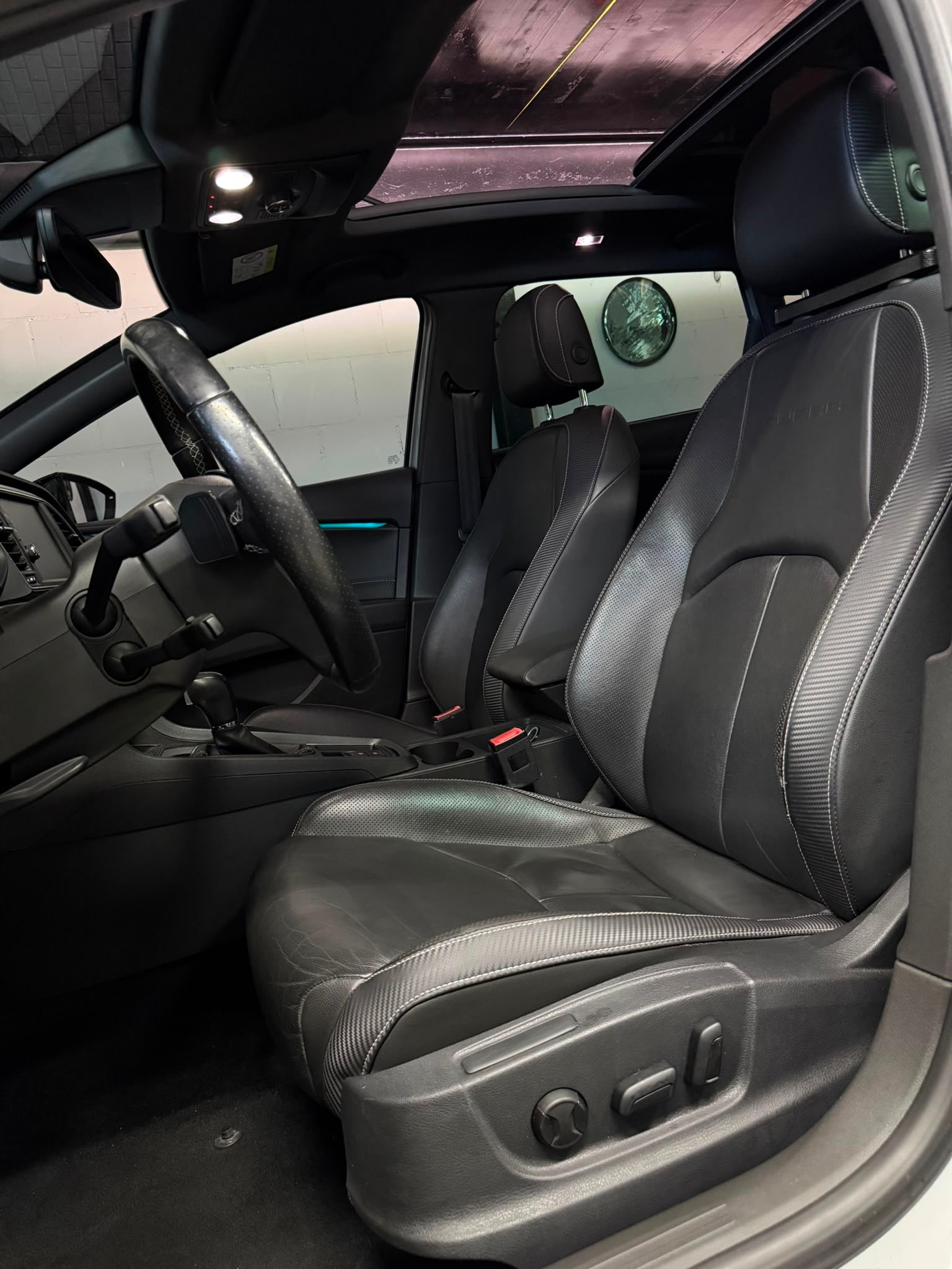 SEAT Leon ST 2.0 TSI Cupra 300 4 Drive DSG | Panoramadach-image-9