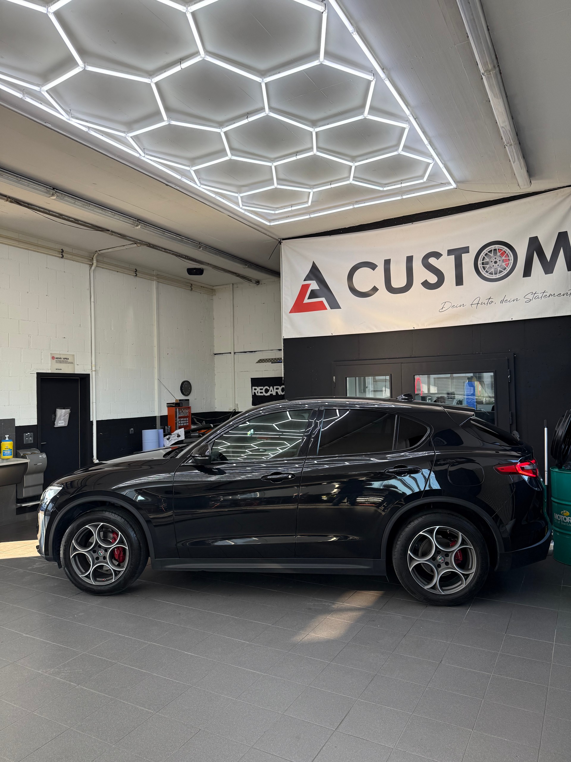 ALFA ROMEO Stelvio 2.2 JTDM Super Q4 Automatic-image-3