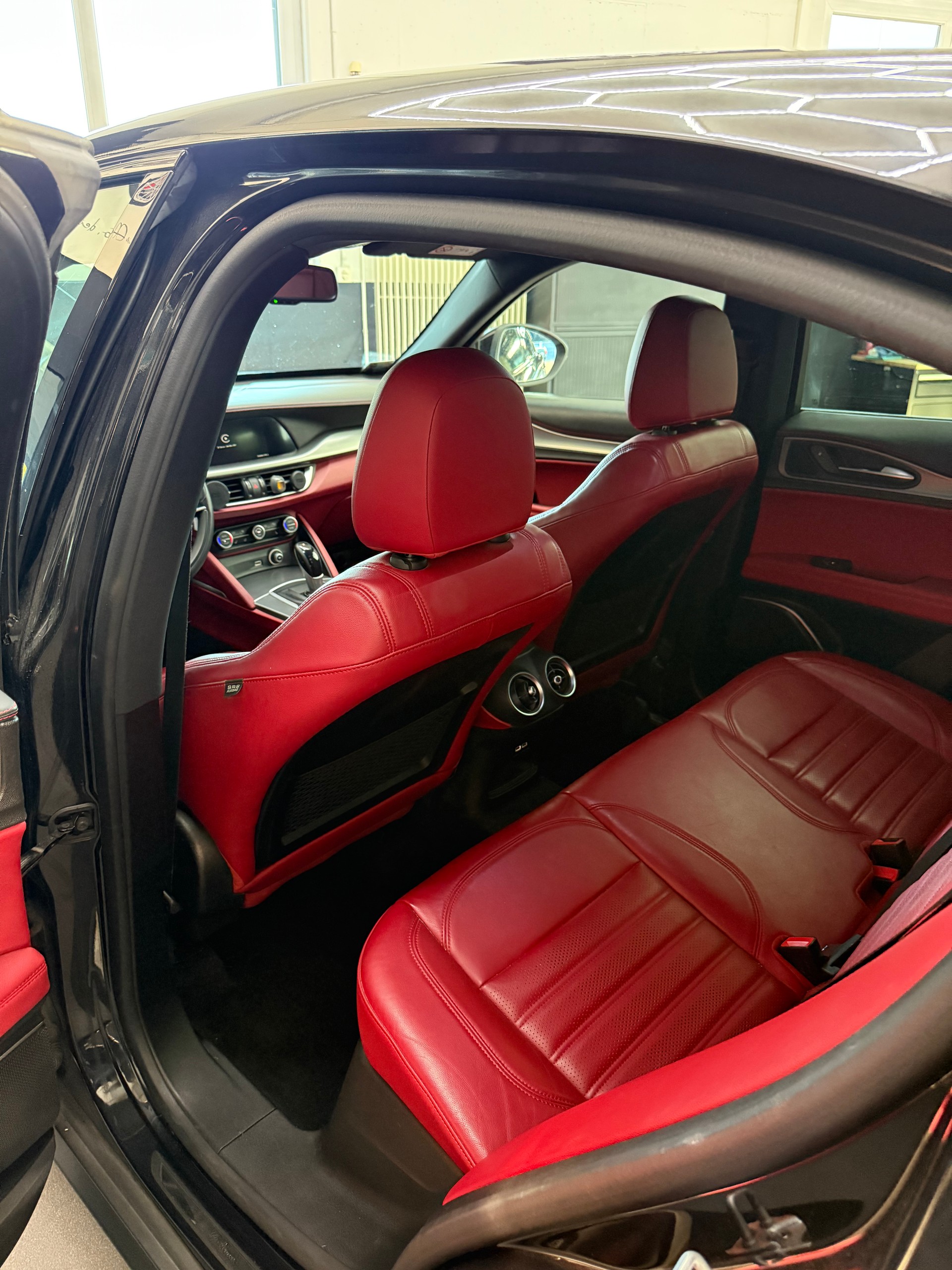 ALFA ROMEO Stelvio 2.2 JTDM Super Q4 Automatic-image-13