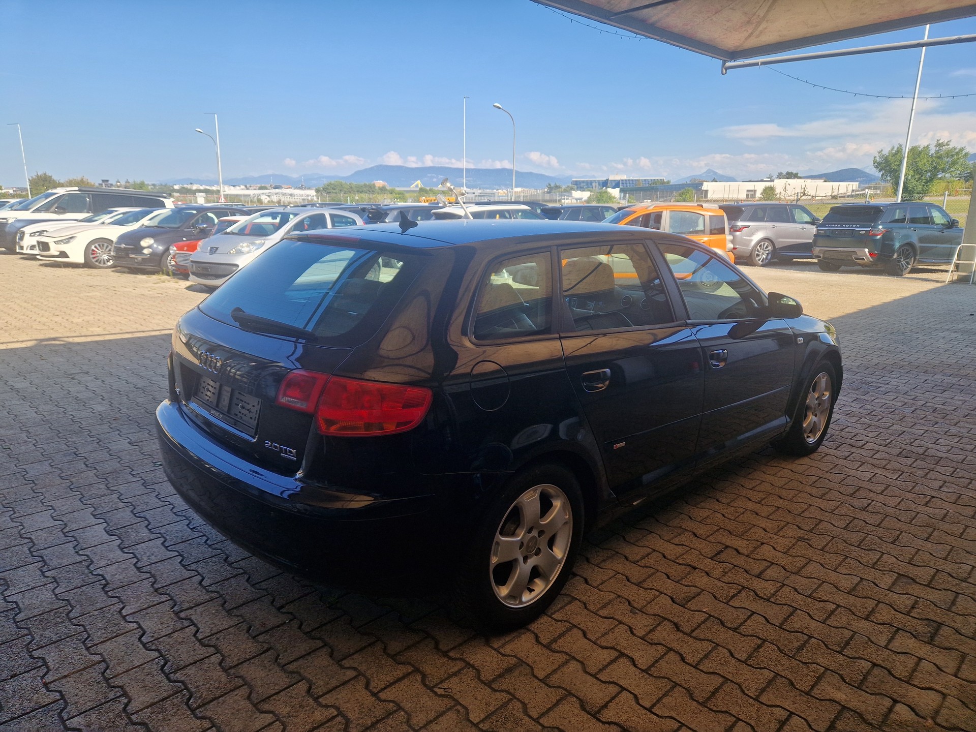 AUDI A3 Sportback 2.0 TDI Ambiente quattro-image-3