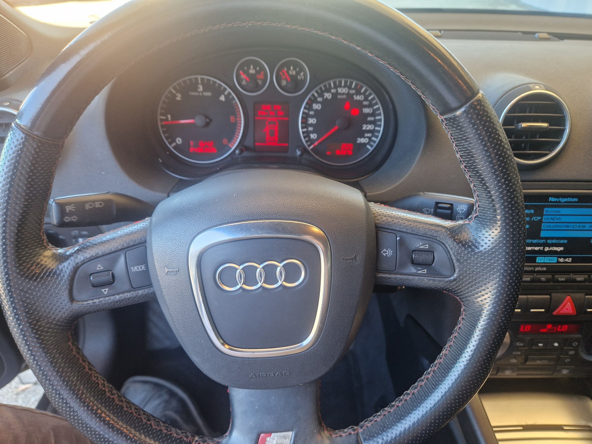 AUDI A3 Sportback 2.0 TDI Ambiente quattro-image-7