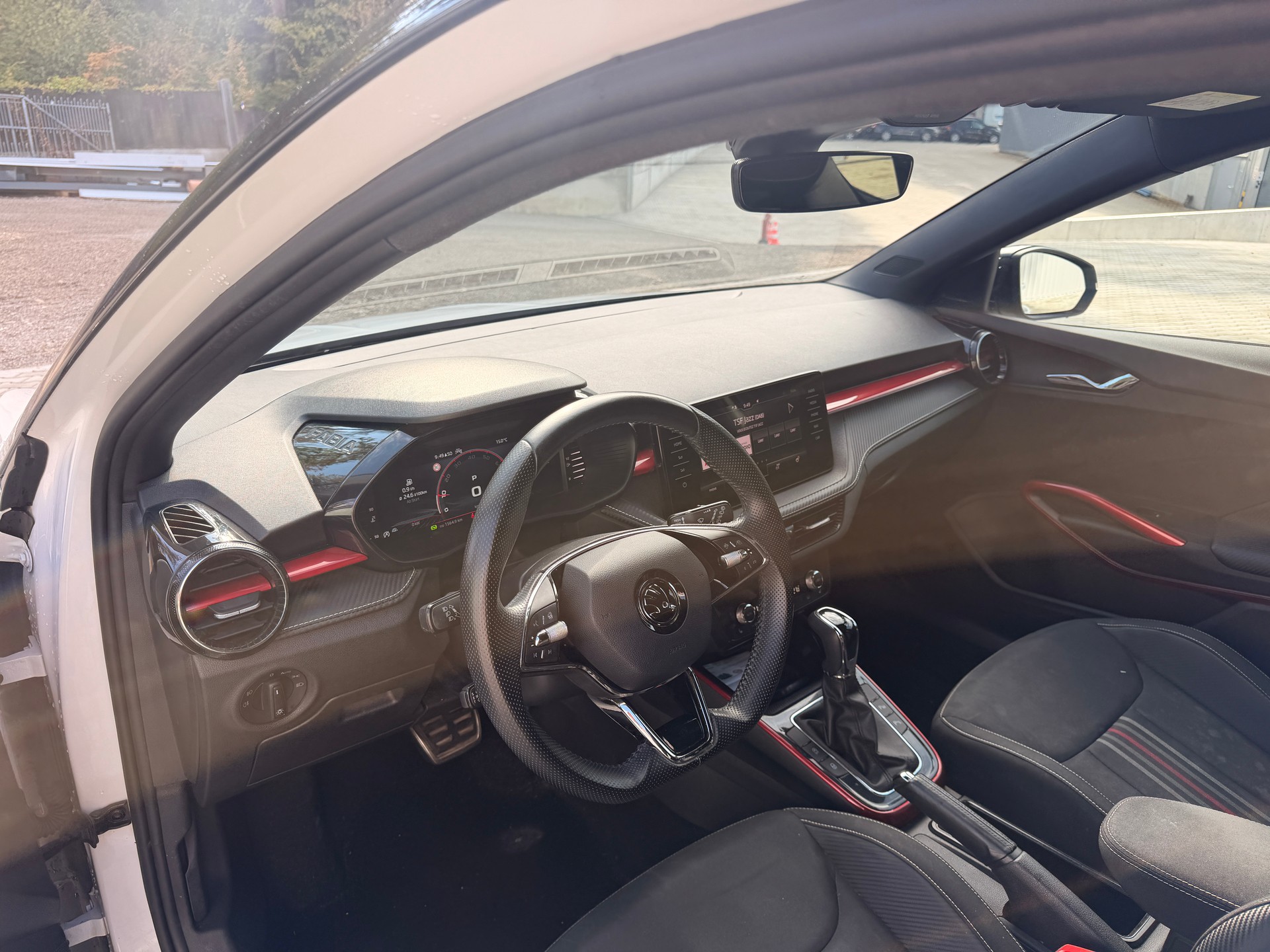 SKODA Fabia 1.0 TSI Monte Carlo DSG-image-4